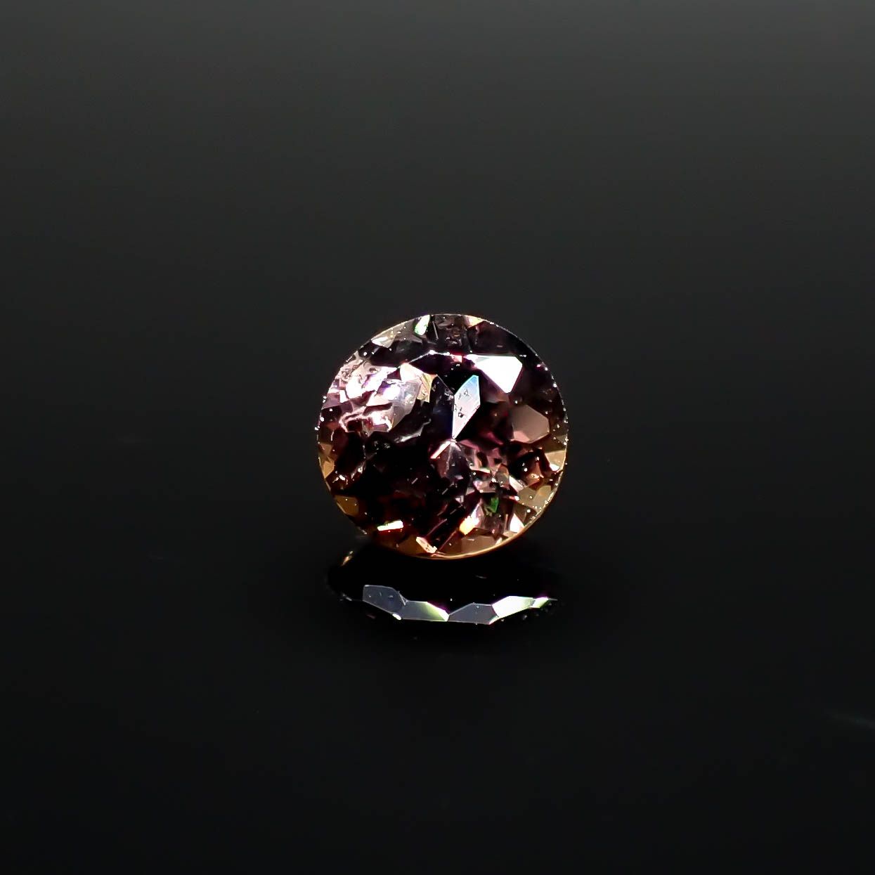 アキシナイト パキスタン産 0.48ct[240628363]4.7x4.7mm前後