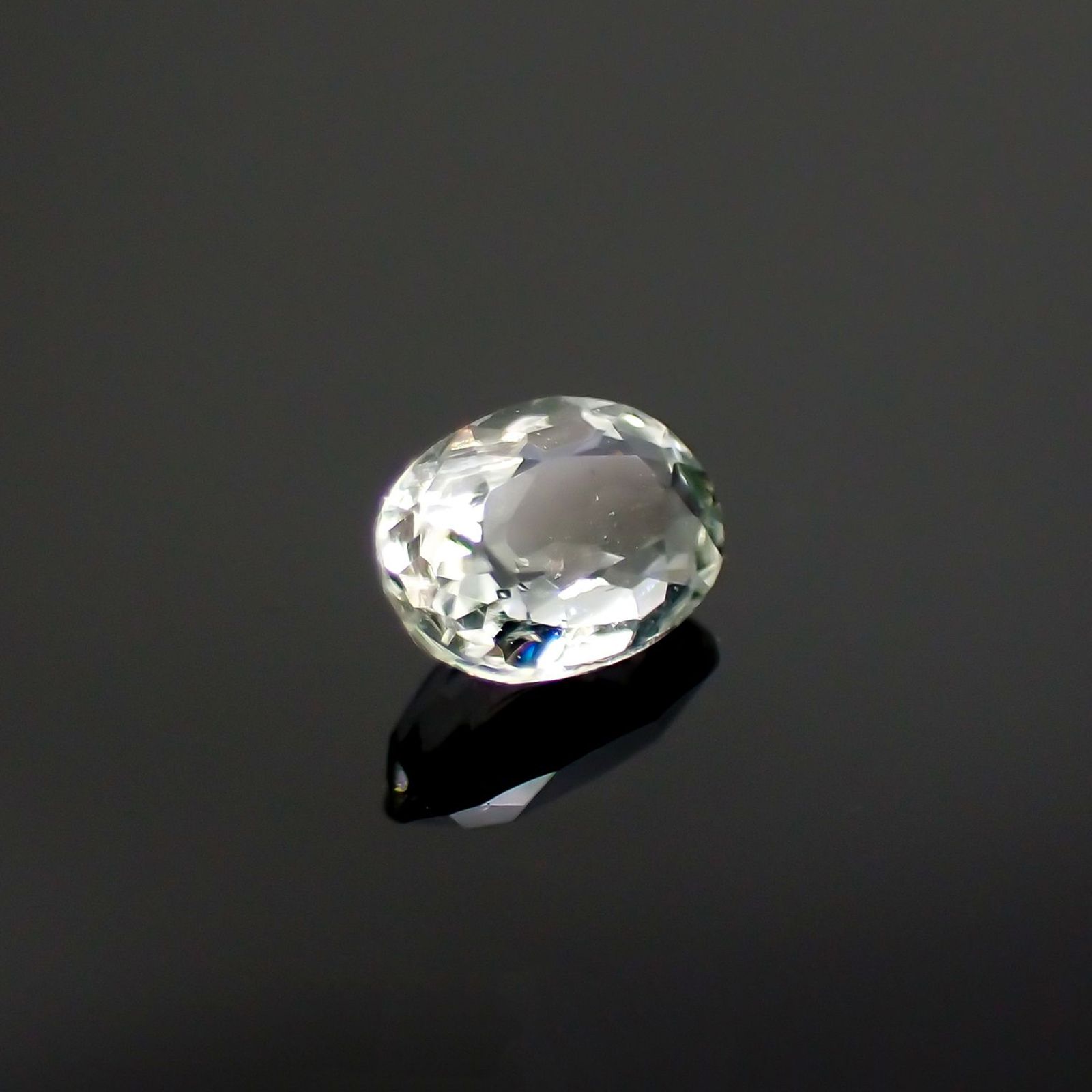 ハイアライトオパール(宝石名オパール) メキシコ産 0.183ct ソ付(彩珠)[210712053]4.6×3.2mm前後