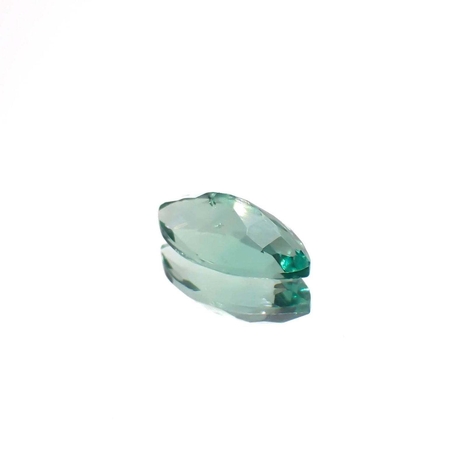 フローライト フルオレッセンス イギリス・ロジャリー鉱山産 1.44ct[230522140]10.8x5.4mm前後