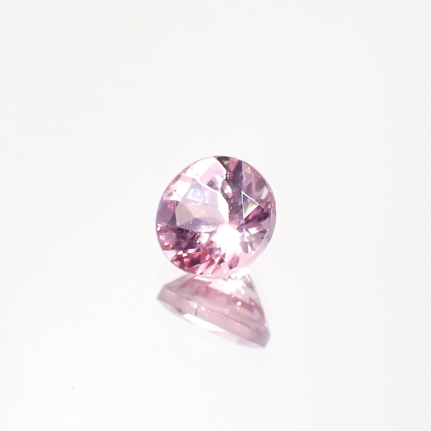シルキーピンクスピネル タンザニア産 0.54ct[231224955]5x5mm前後