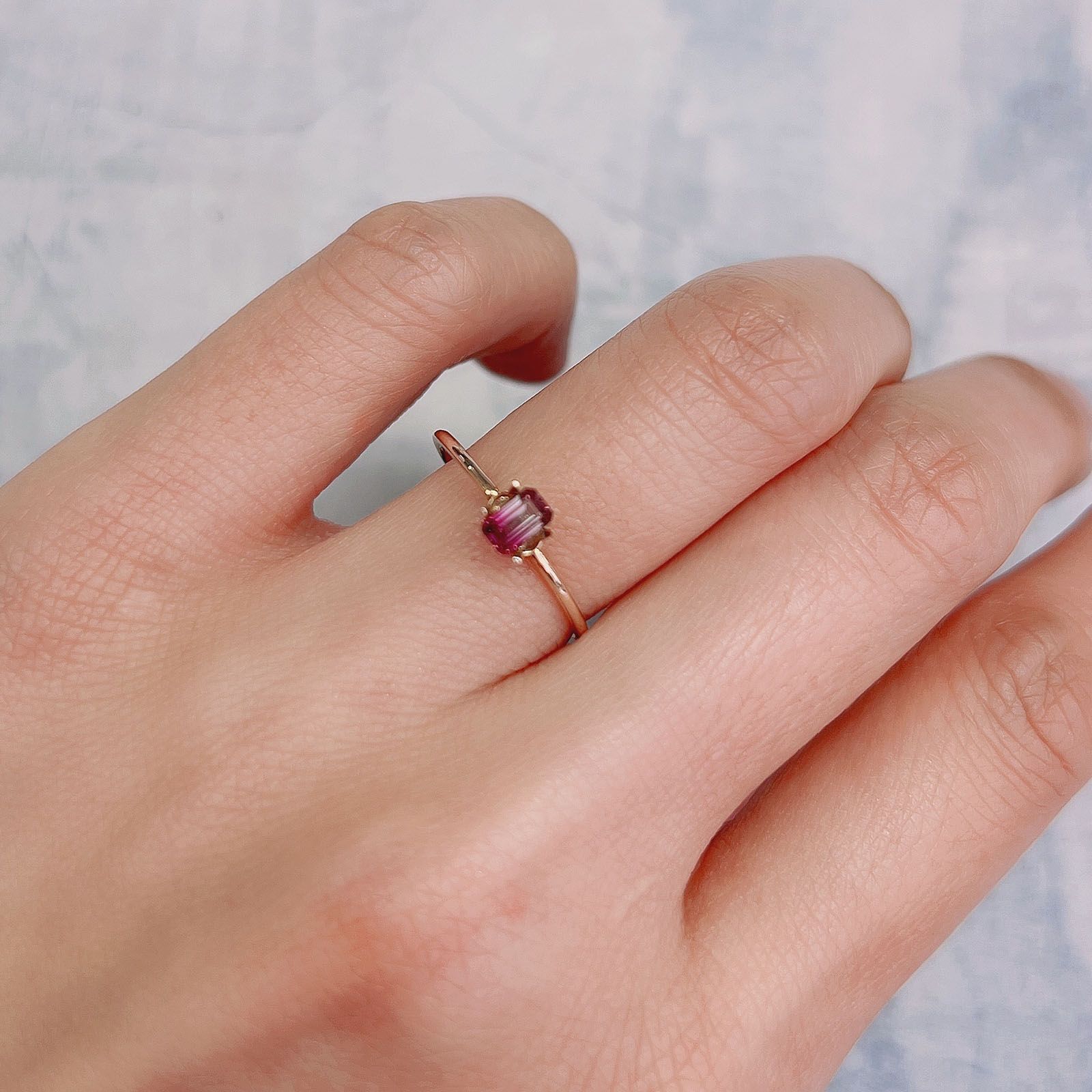 バイカラーサファイア(宝石名バイカラー・サファイア) タンザニア産 0.31ct 識別済[20106698]4.5×2.8mm前後