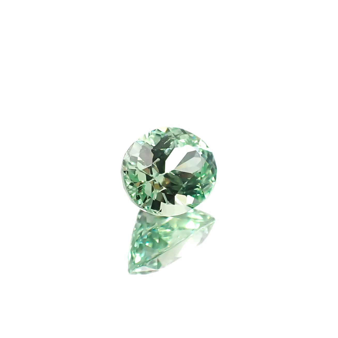 ミントガーネット タンザニア産 0.62ct [241229608]5.8x4.5mm前後