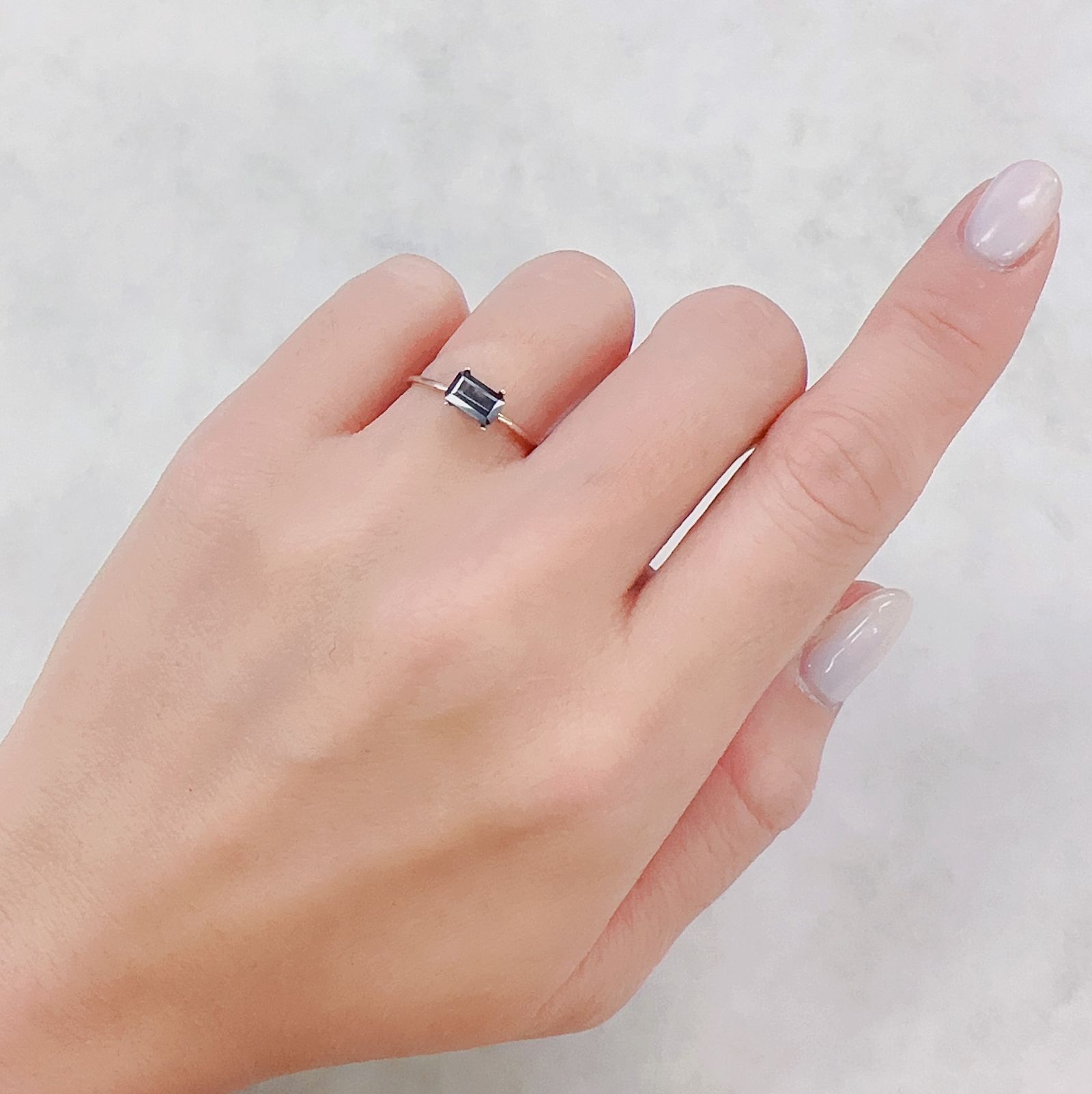 バイカラースピネル タンザニア/マダガスカル産 0.73ct[230722682]6.1x3.7mm前後