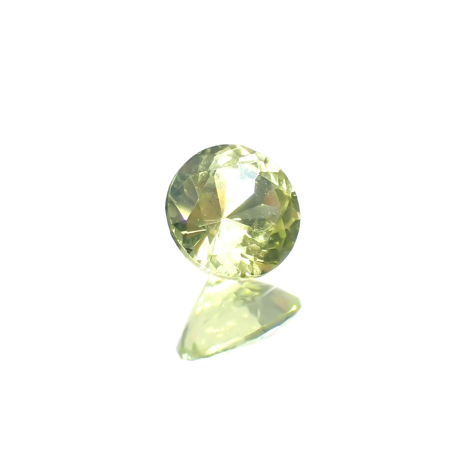 クリソベリル(宝石名クリソベリル)マダガスカル産 識別済 0.34ct / 4.2x4.2mm前後 [220114489]