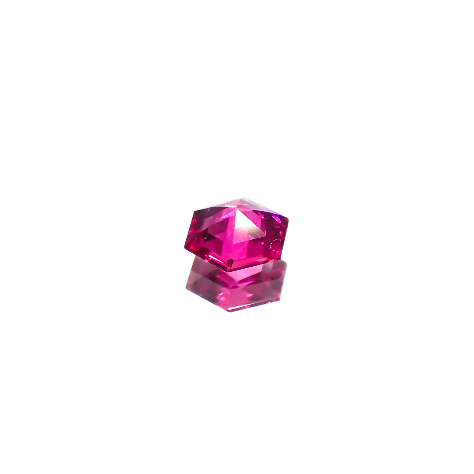 ◇ヘキサゴンカット◇ルビー 非加熱 モザンビーク産 0.18ct[240427107]3.5x3.5mm前後