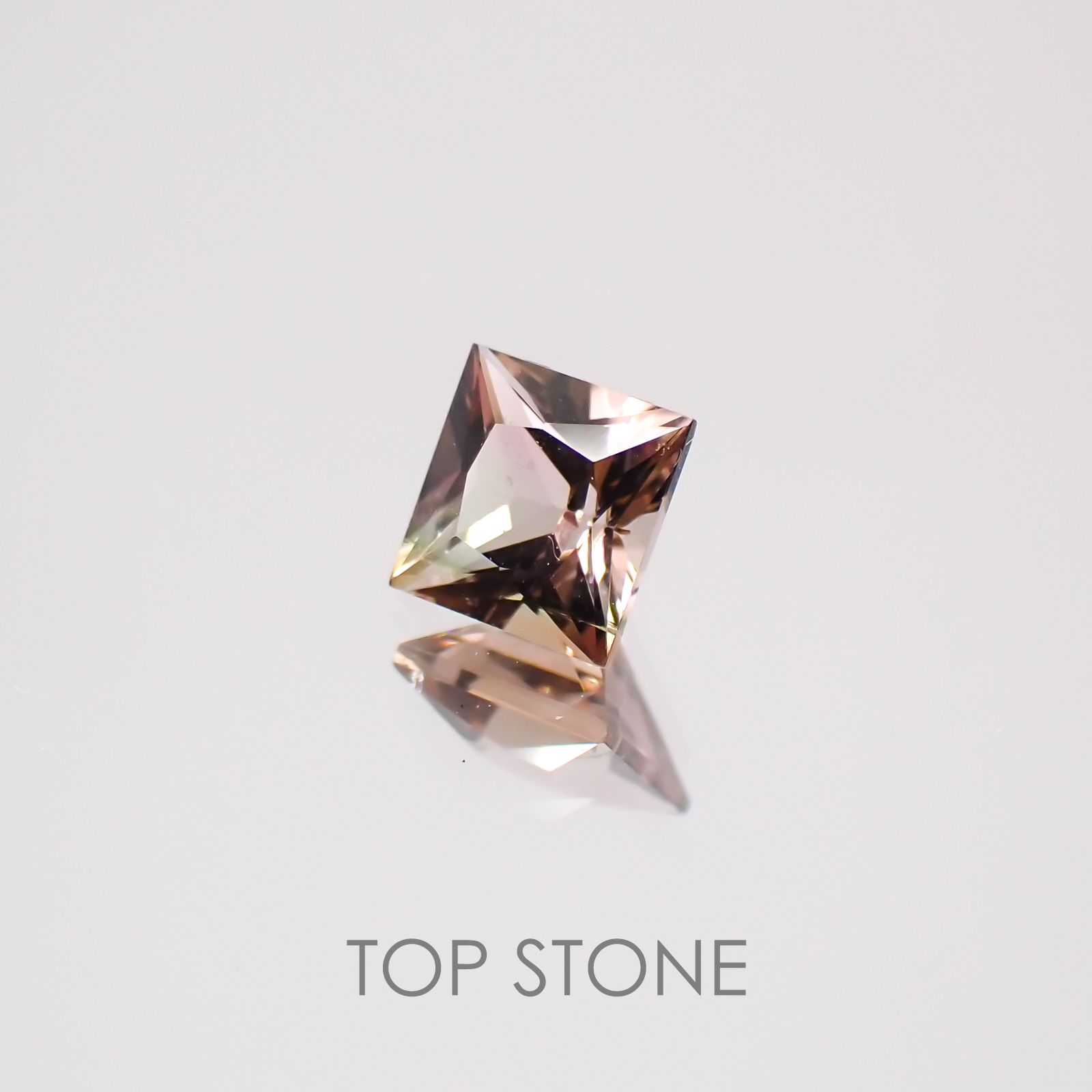 ◇プリンセスカット◇バイカラートルマリン ブラジル産 ルース 0.38ct[21018906]4×4mm前後