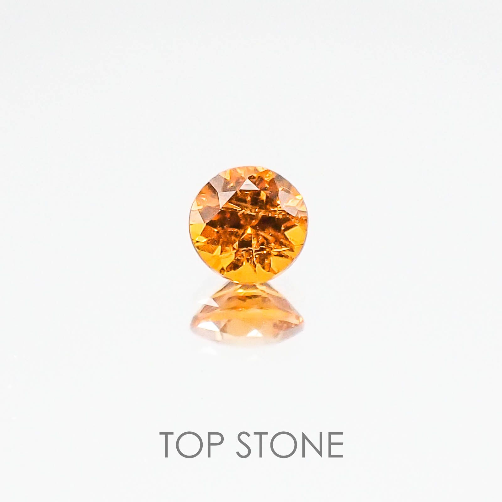 スペサルティンガーネット マンダリンオレンジカラー(宝石名スペサルティン・ガーネット) ケニア産 0.33ct 識別済[20084400]3.9×3.9mm前後