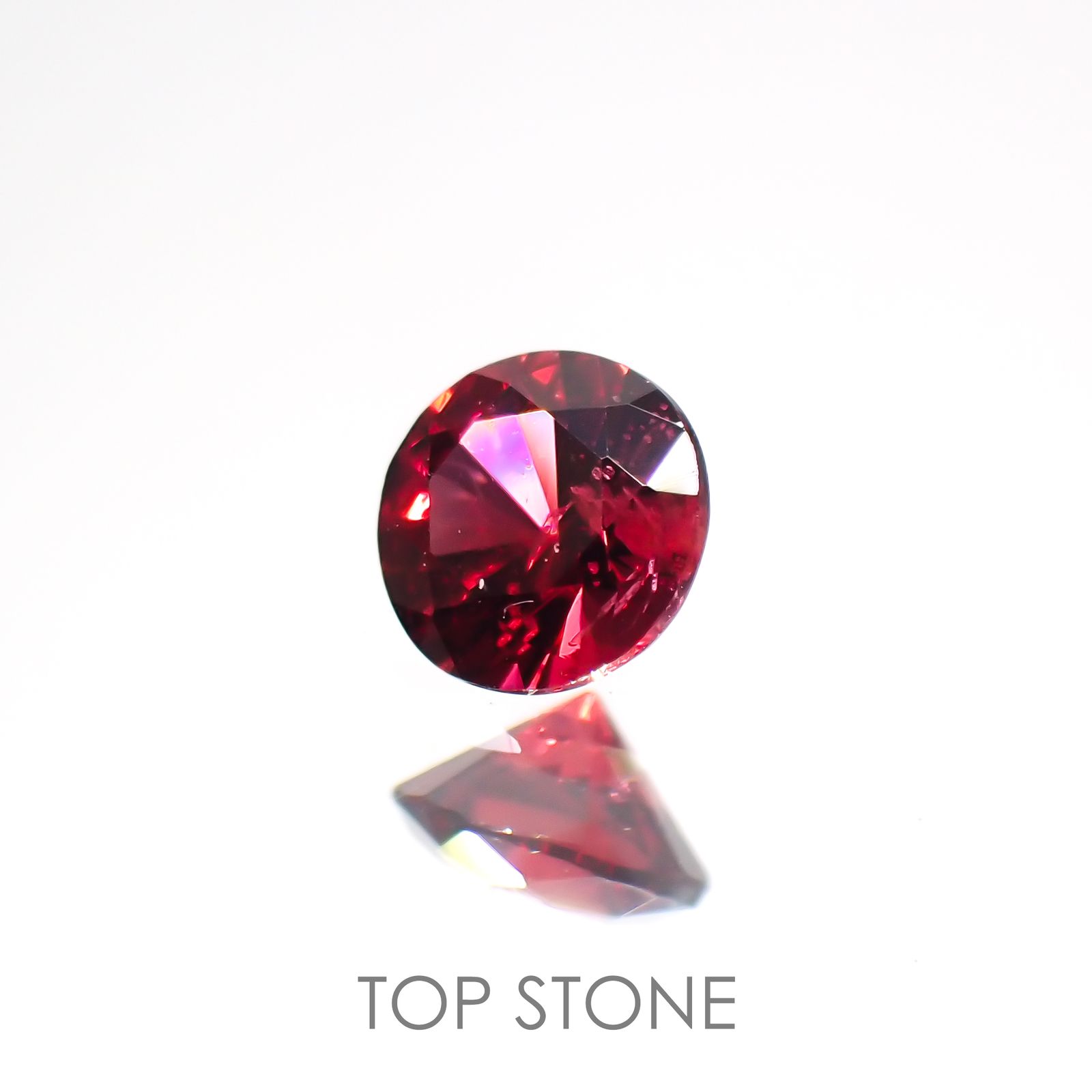 レッドスピネル(宝石名レッド・スピネル)タンザニア産 0.16ct 識別済[220114323]3.3x3.3mm前後