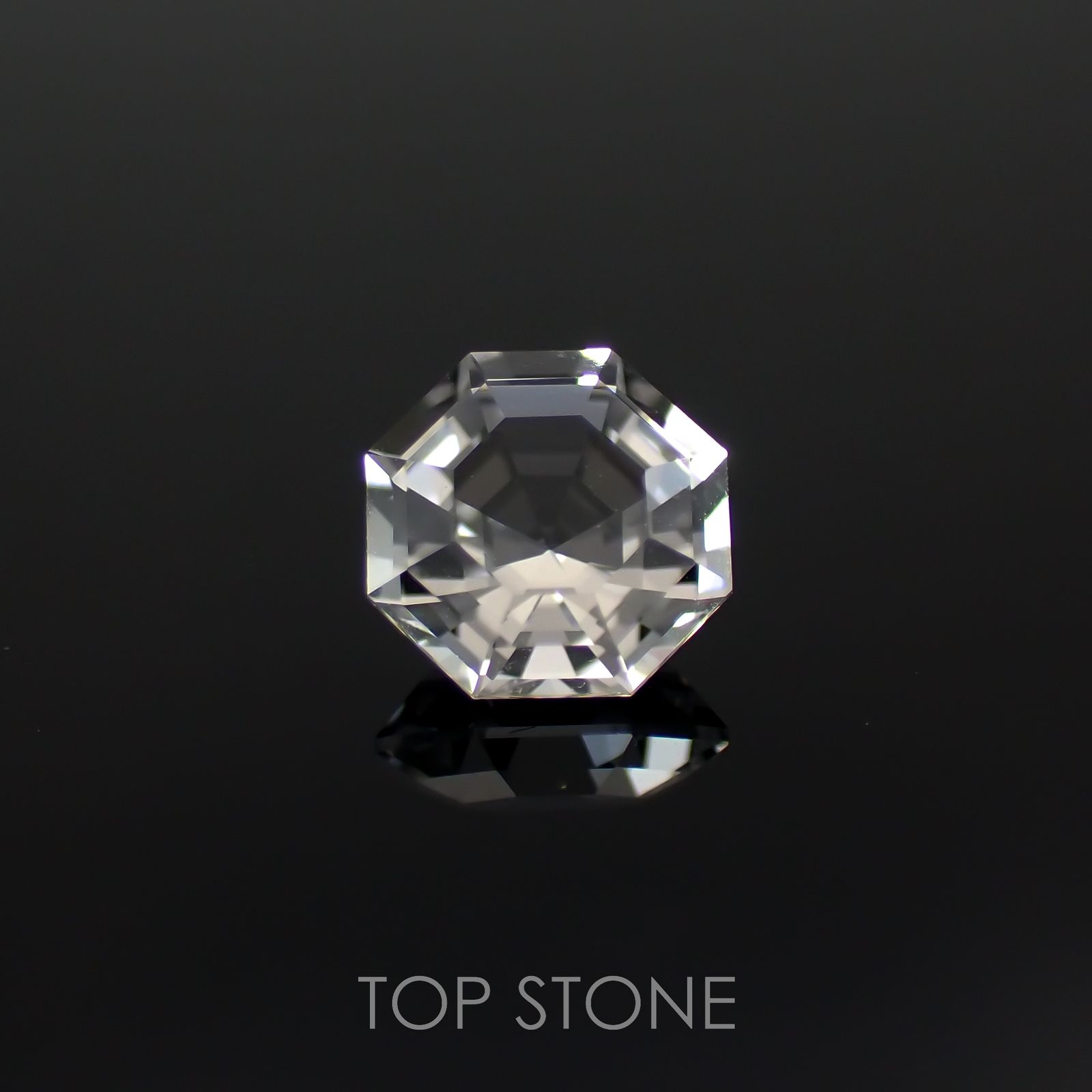 ◇オクタゴンカット◇レムリアンシードクリスタル(保証シール付き) ブラジル産 0.79ct[221018290]6x5.9mm前後