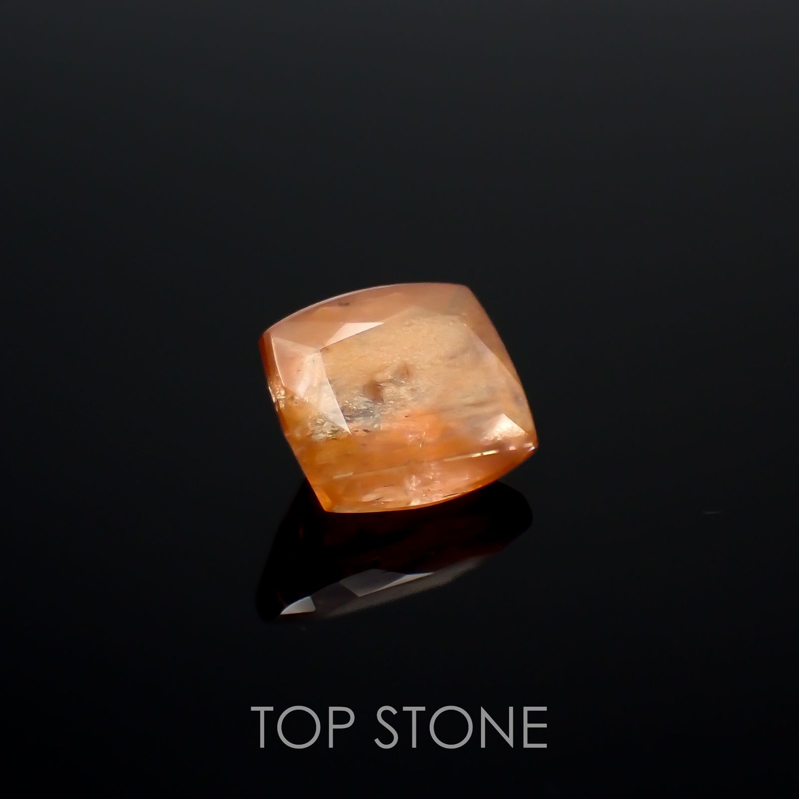 サンストーンスキャポライト(宝石名シーン・スキャポライト)タンザニア産 2.60ct 識別済[221219274]9.2x8.1mm前後
