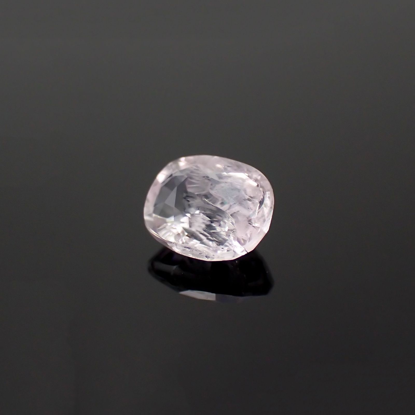 ポードレッタイト(宝石名ポードレッタイト)ビルマ産 ソ付(彩珠) 0.435ct / 5.3x4.4mm前後 [260718919]