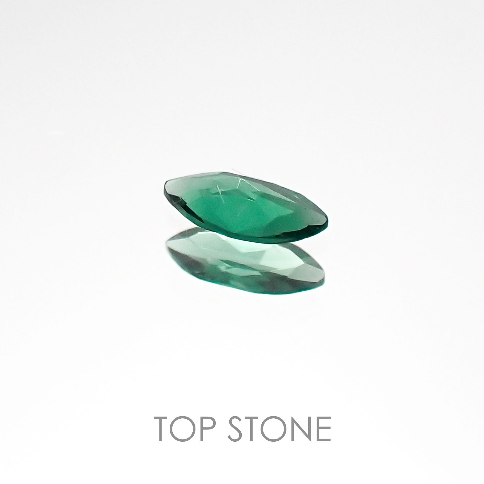 カラーチェンジガーネット(アレキタイプ) マダガスカル・ベキリー産 ルース 0.075ct[20106587]4.1×2.1mm前後
