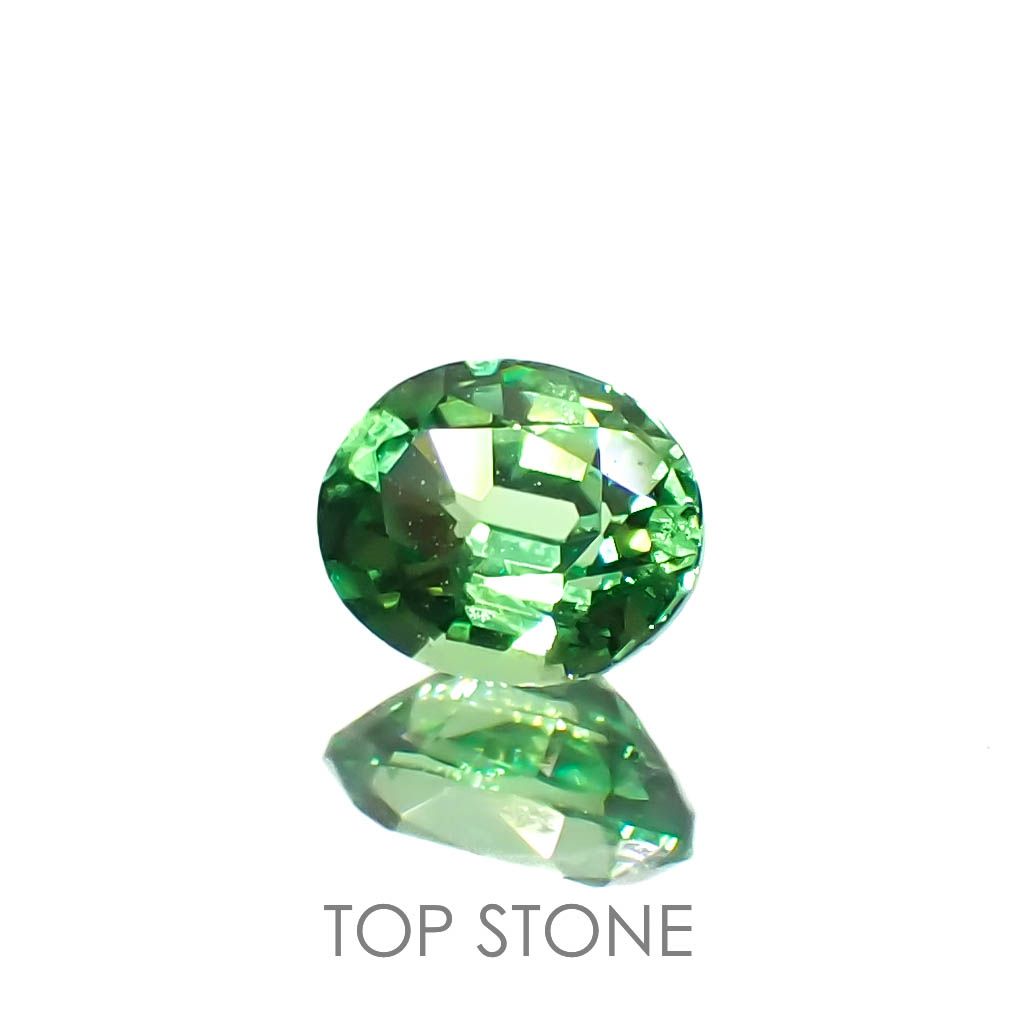 ミントガーネット(宝石名グリーン グロッシュラー・ガーネット)タンザニア産 0.24ct 識別済[230119975]4.1x3.3mm前後