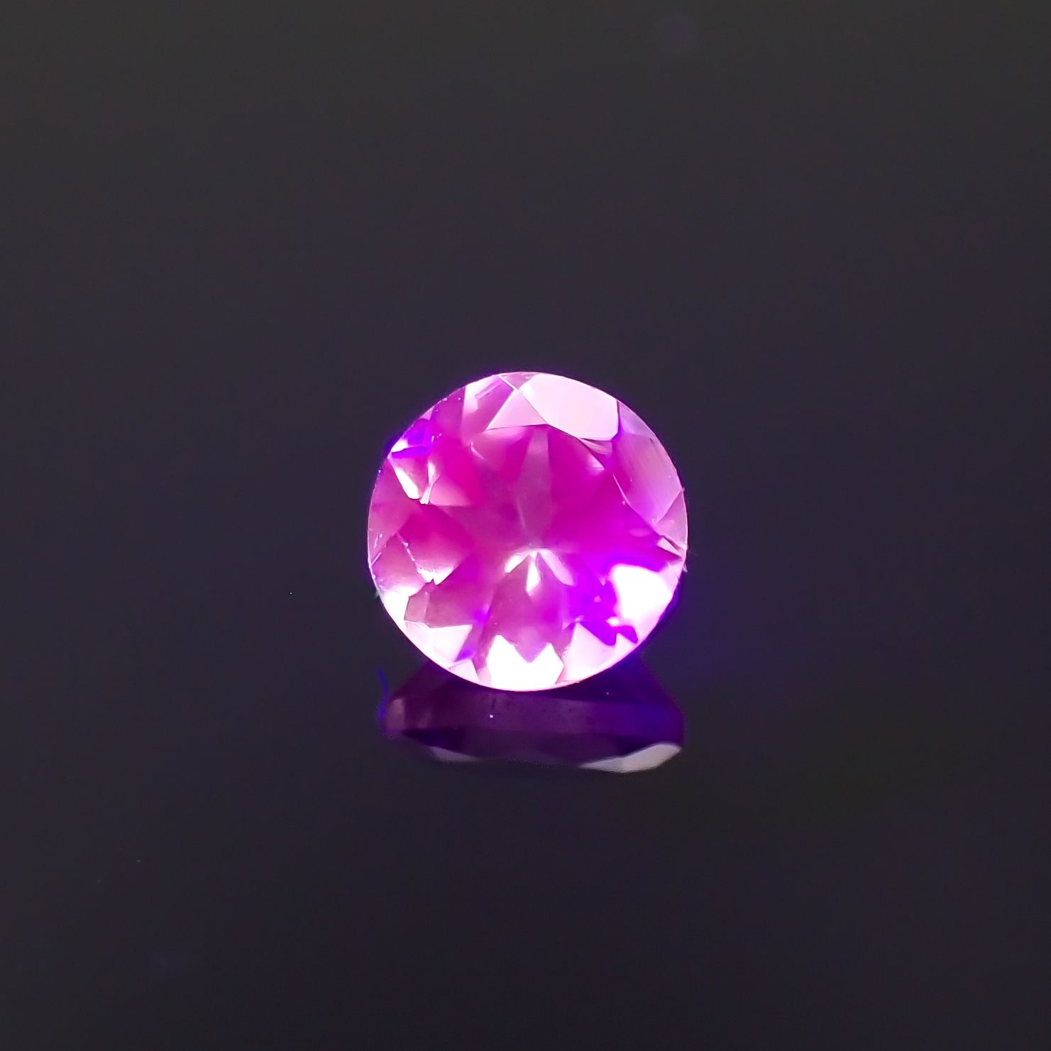 シルキーピンクスピネル タンザニア産 0.34ct[230421564]4x4mm前後