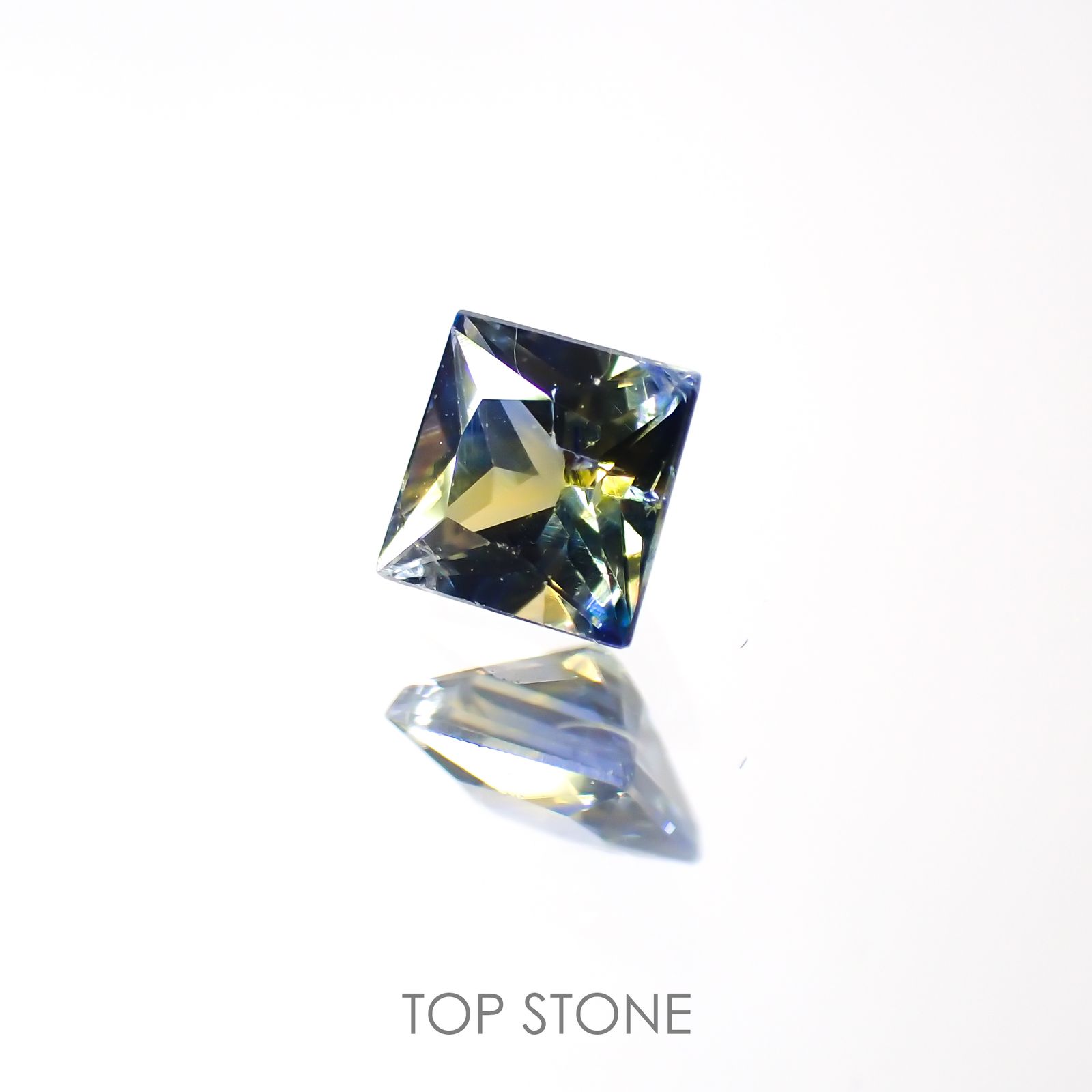 ◇プリンセスカット◇バイカラーサファイア(宝石名バイカラー・サファイア)タンザニア産 0.22ct 識別済[220113887]3.1x3.1mm前後