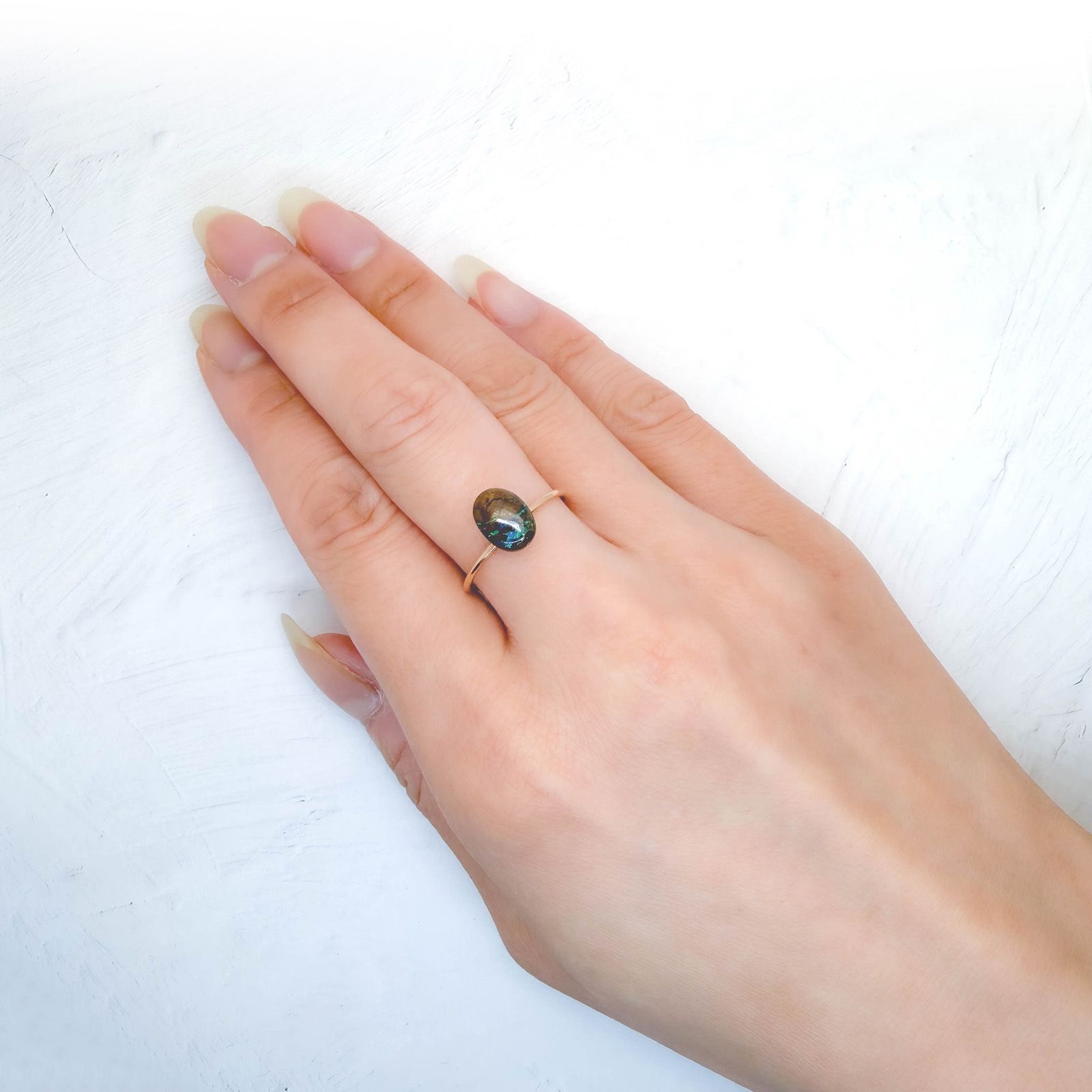 ボルダーオパール オーストラリア産 1.46ct / 8.8x6.4mm前後 [260933075]