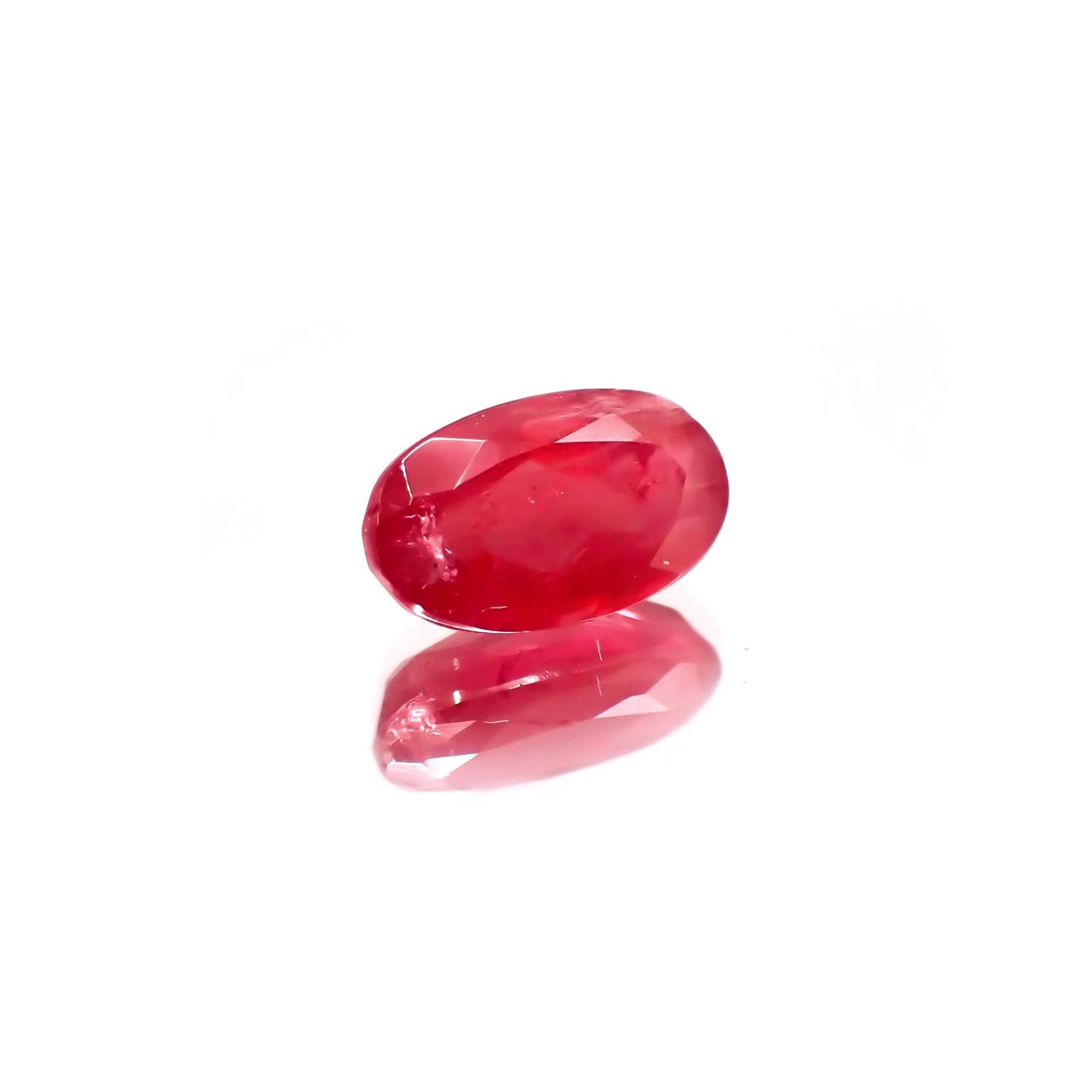 ロードナイト(宝石名ロードナイト)ブラジル産 識別済 1.79ct / 9.2x5.5mm前後 [220717125]