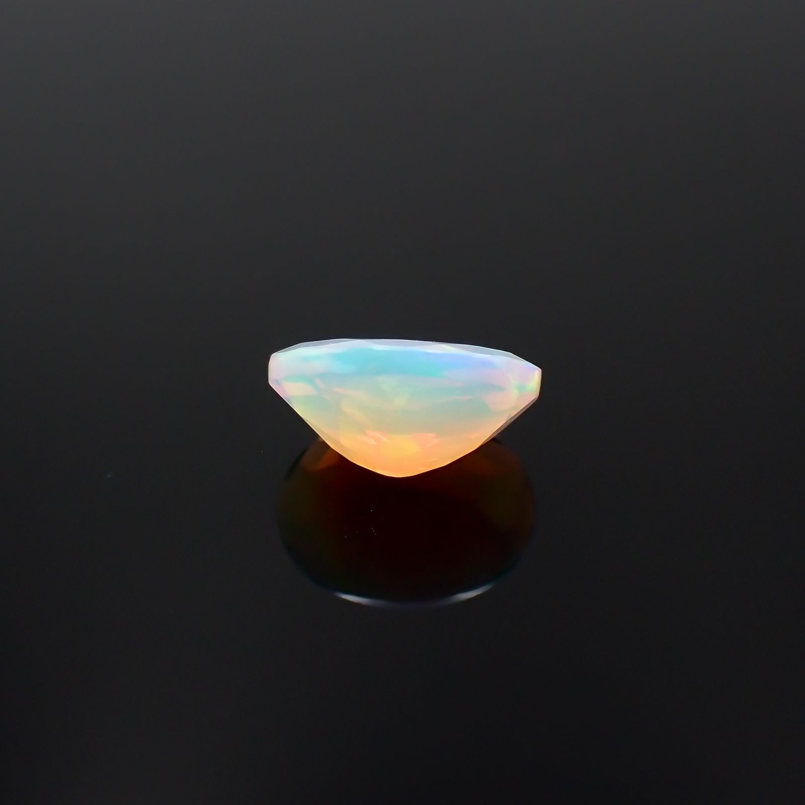 エチオピアオパール エチオピア産 0.67ct[230421408]7.9x6mm前後