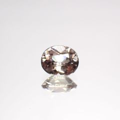 ダイアスポア(宝石名ダイアスポア)トルコ産 0.92ct 識別済[220516028]6.7x5.5mm前後