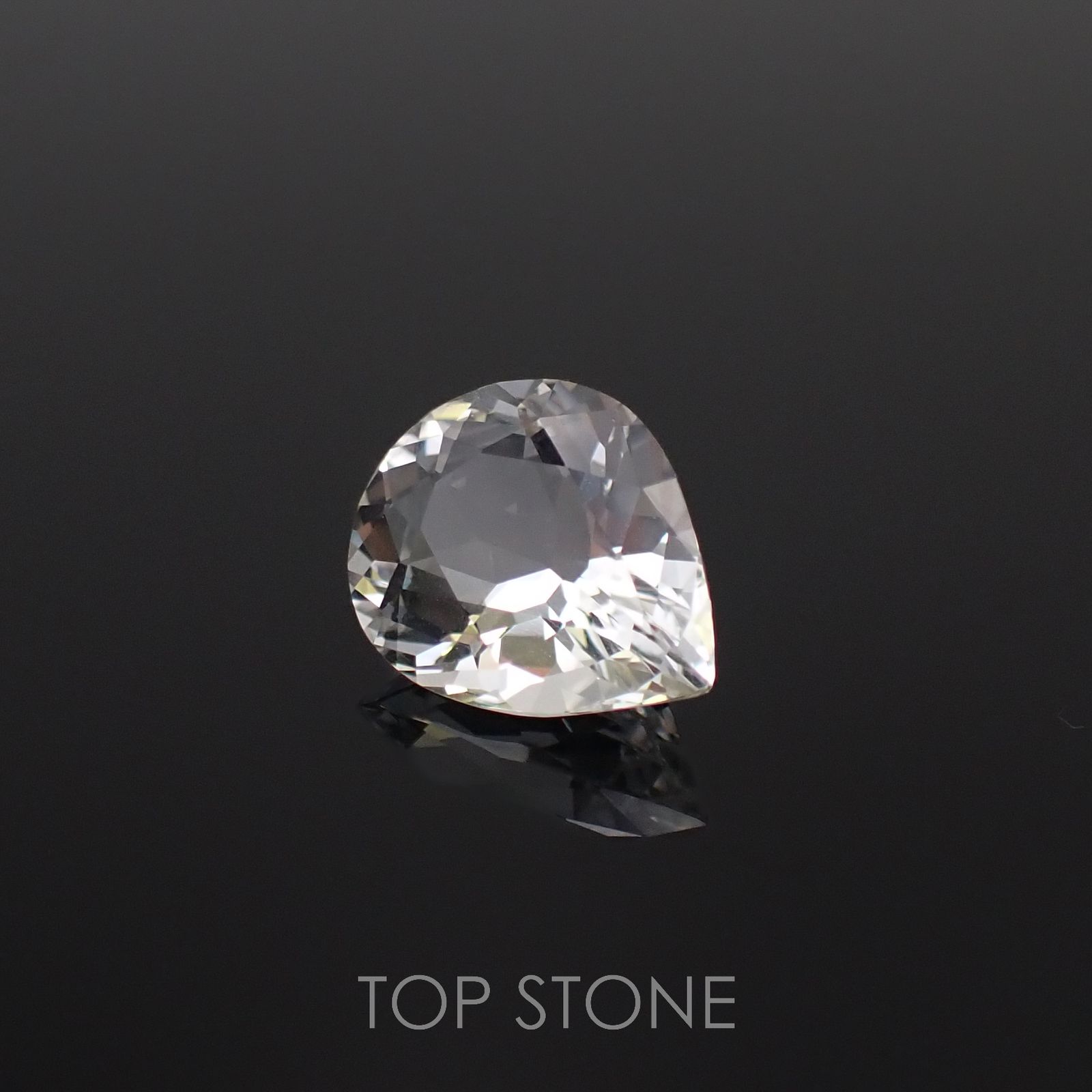 オーソクレース(宝石名ホワイト・オーソクレース)マダガスカル産 6.495ct ソ付(彩珠)[221018691]15.8x12.2mm前後 |  TOP STONE(トップストーン)