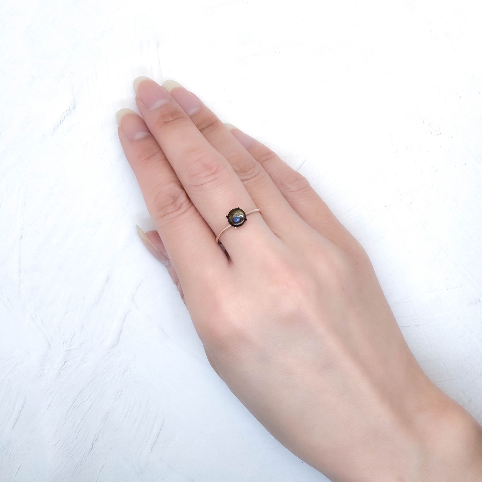 ウッドオパール オーストラリア産 0.55ct / 6.1x6.1mm前後 [251131297]