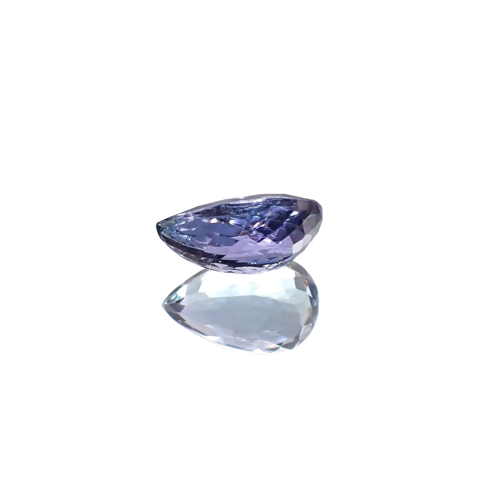 バイカラータンザナイト(宝石名タンザナイト) タンザニア産 ソ付(彩珠) 1.371ct / 8.7x5.5mm前後 [210711815]