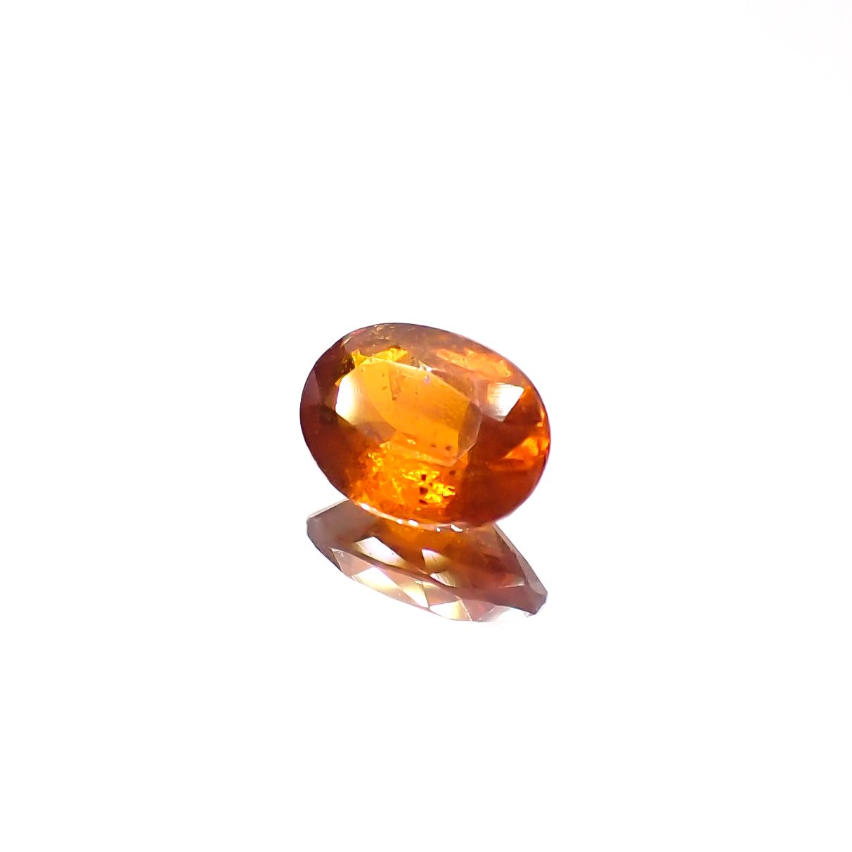 オレンジカイヤナイト ネパール産 0.83ct[240326702]6.8x4.9mm前後