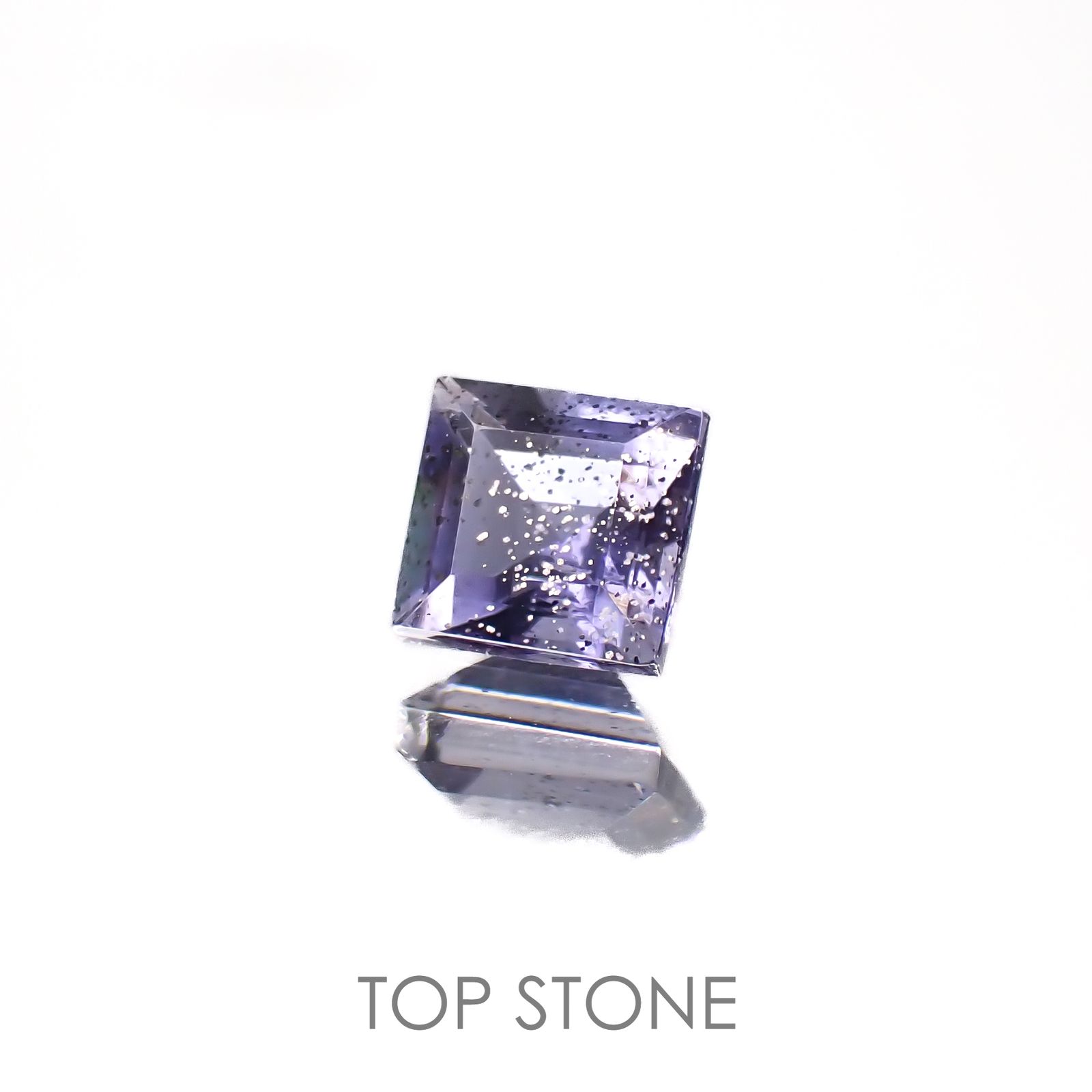 アイオライトサンストーン インド/ブラジル産 0.34ct[220918051]4.1x4mm前後