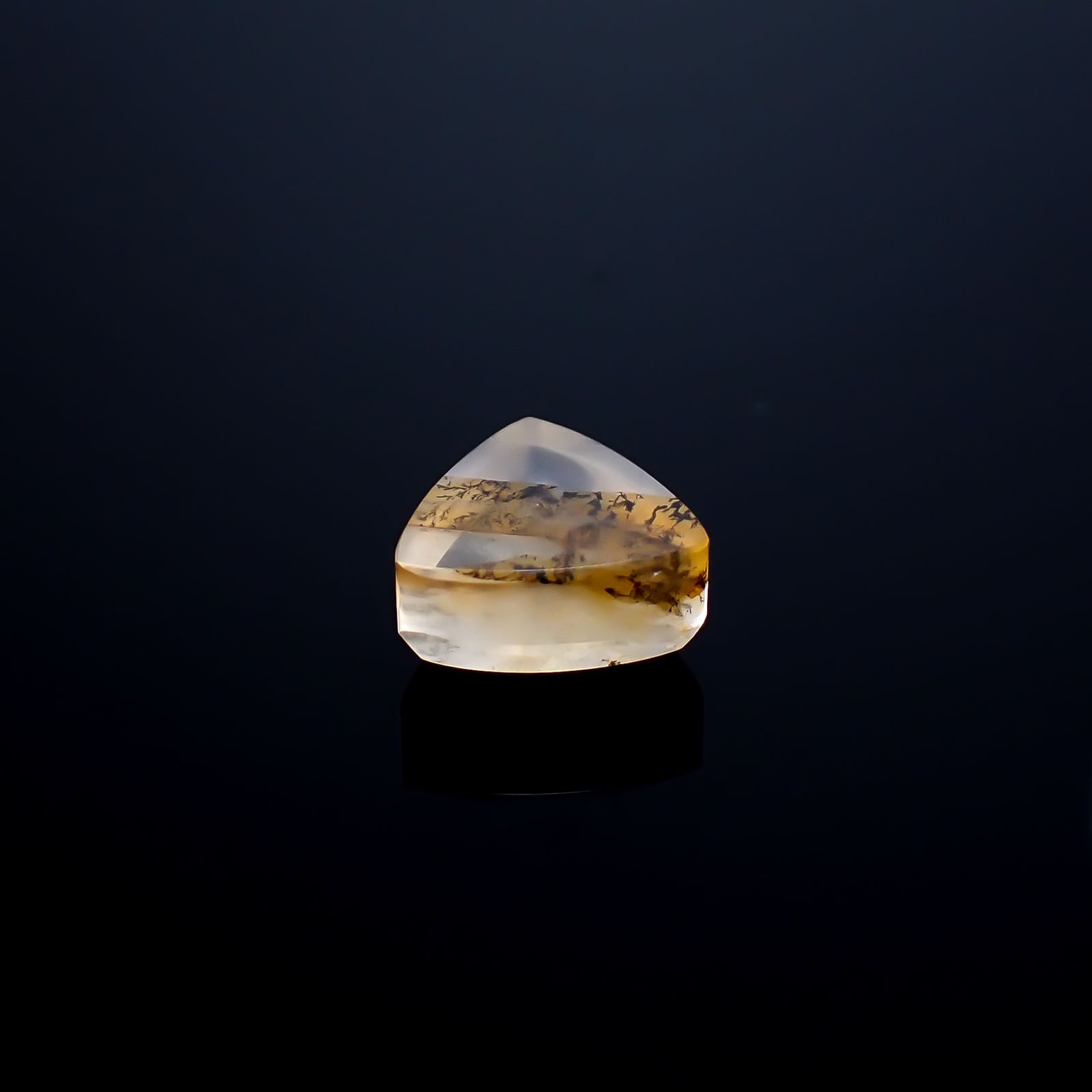デンドリチッククォーツ ブラジル産 2.02ct / 7.9x8.1mm前後 [260724032]