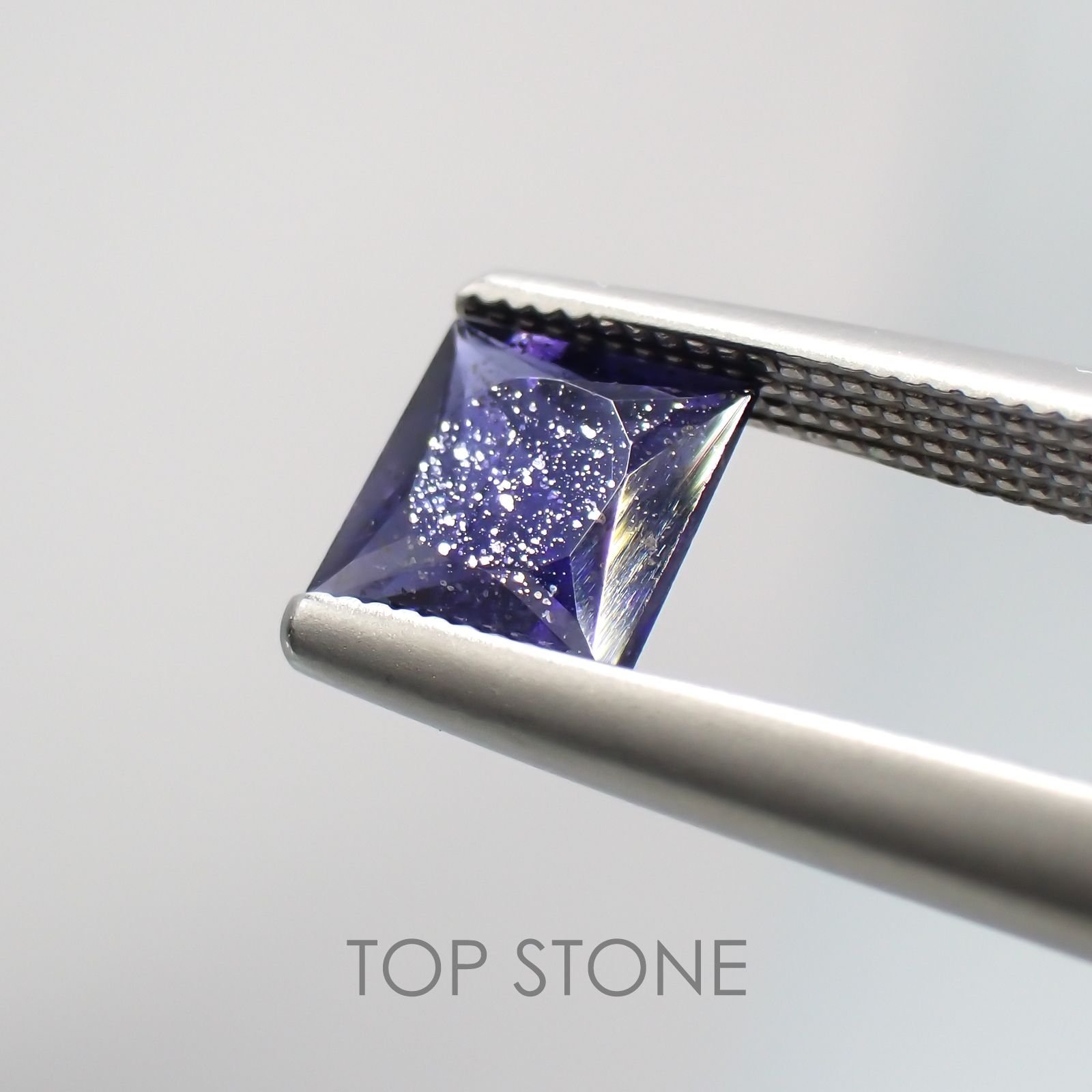 ◇プリンセスカット◇アイオライトサンストーン ブラジル・インド産 ルース 0.6ct[210310436]5.2×5.2mm前後