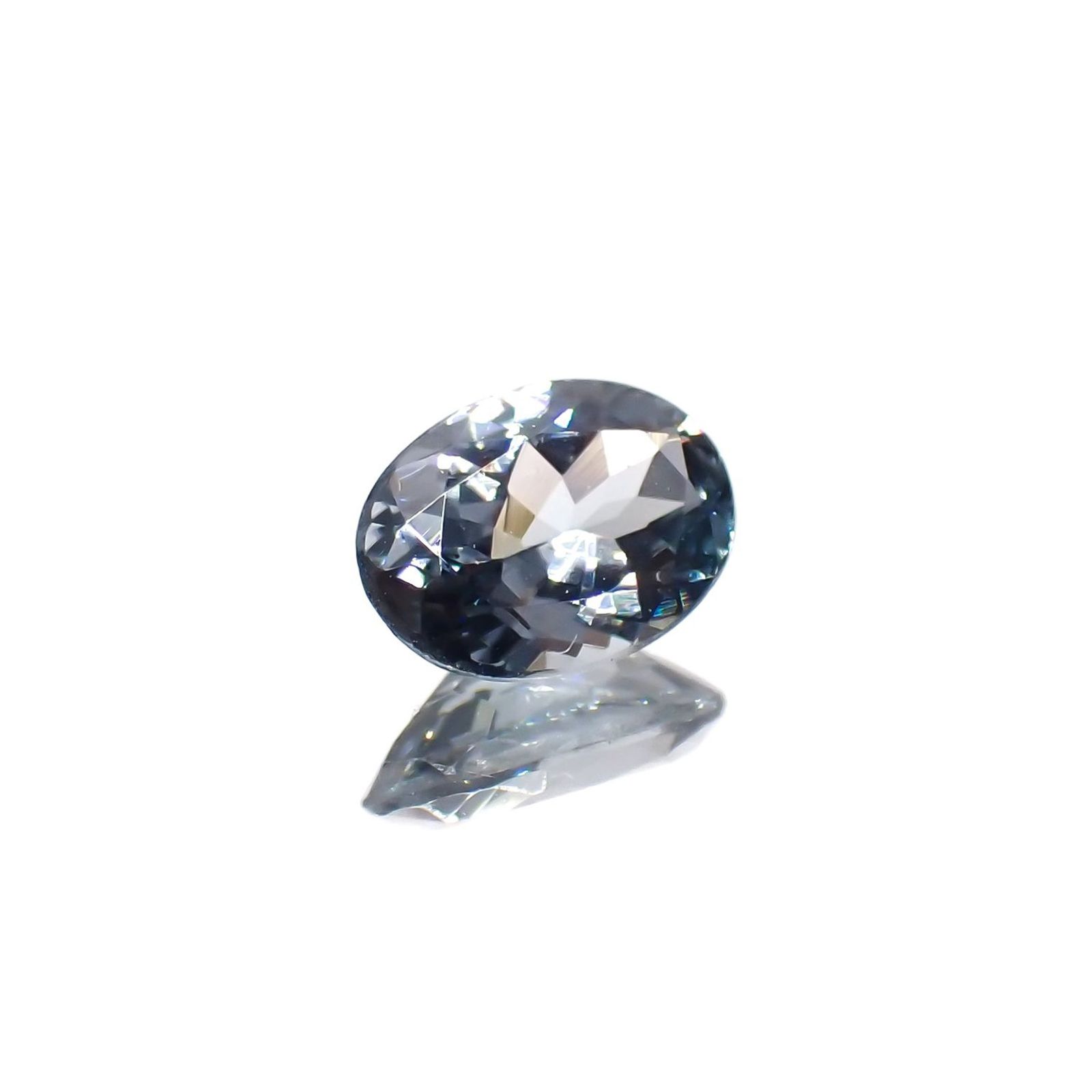 グレースピネル タンザニア産 0.87ct / 7x5.1mm前後 [251021549]