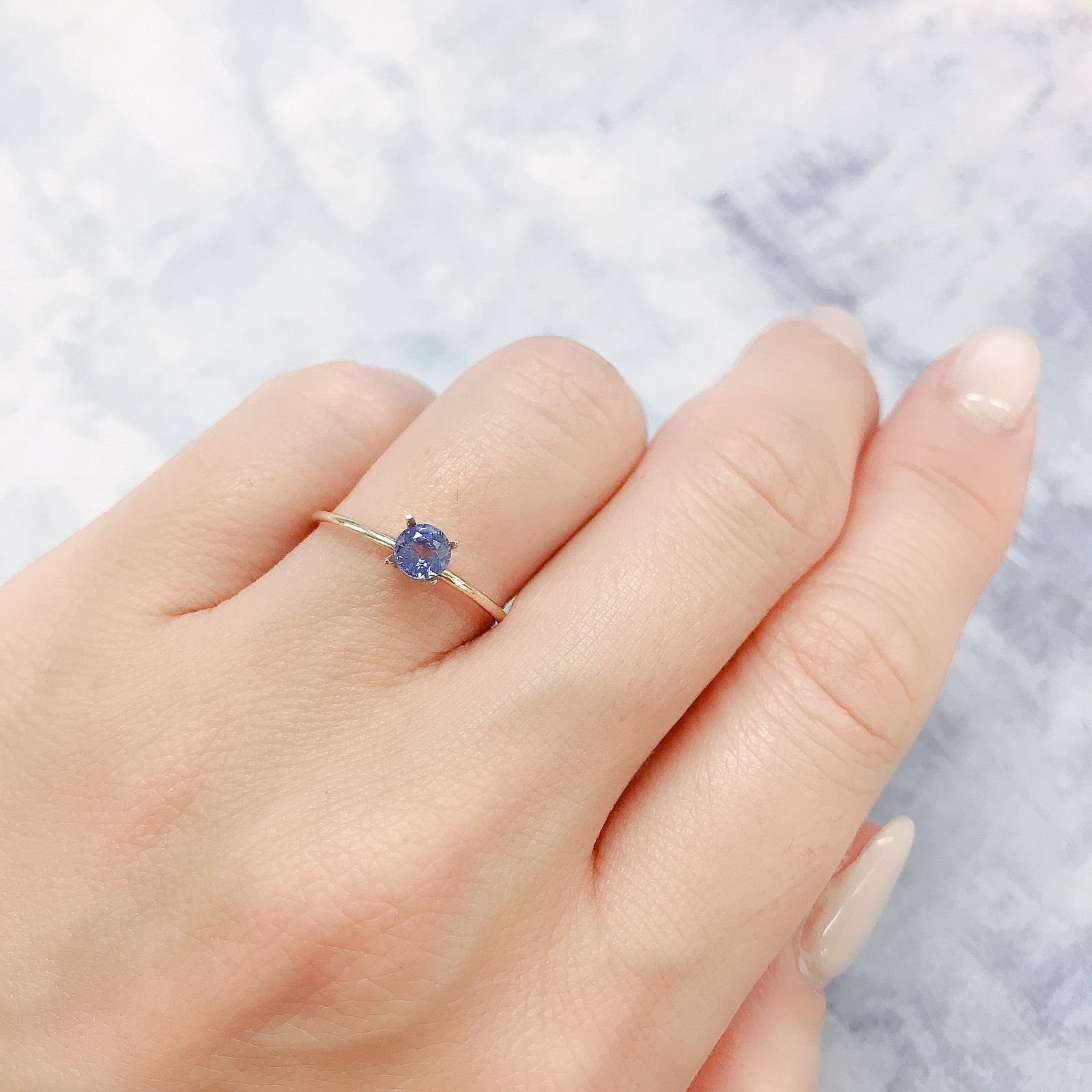 アイスブルーサファイア(宝石名サファイア)スリランカ/マダガスカル産 0.40ct 識別済[220515959]4.2x4.1mm前後