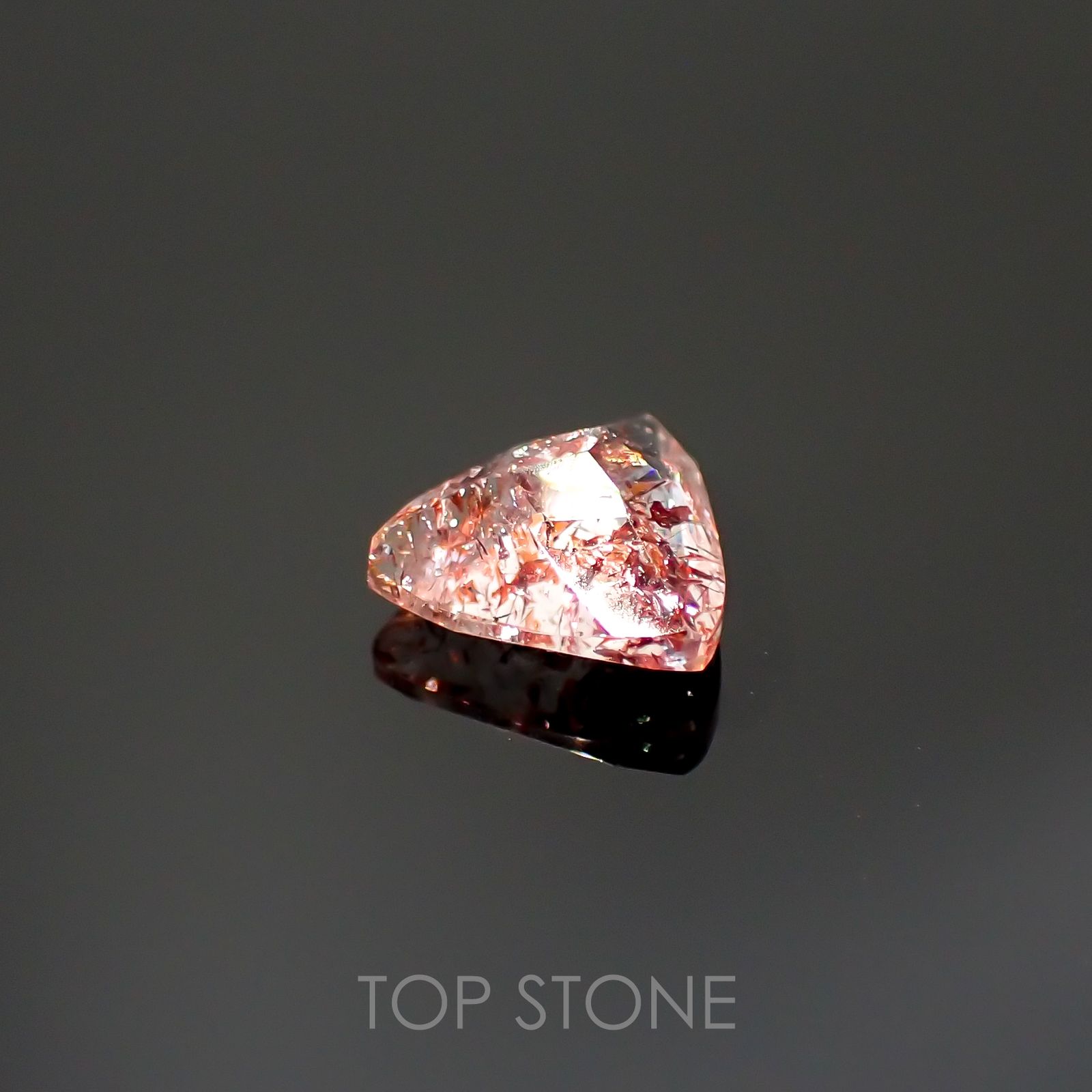 ファイヤークォーツ ナイジェリア産 0.91ct[220114760]7.1x7mm前後