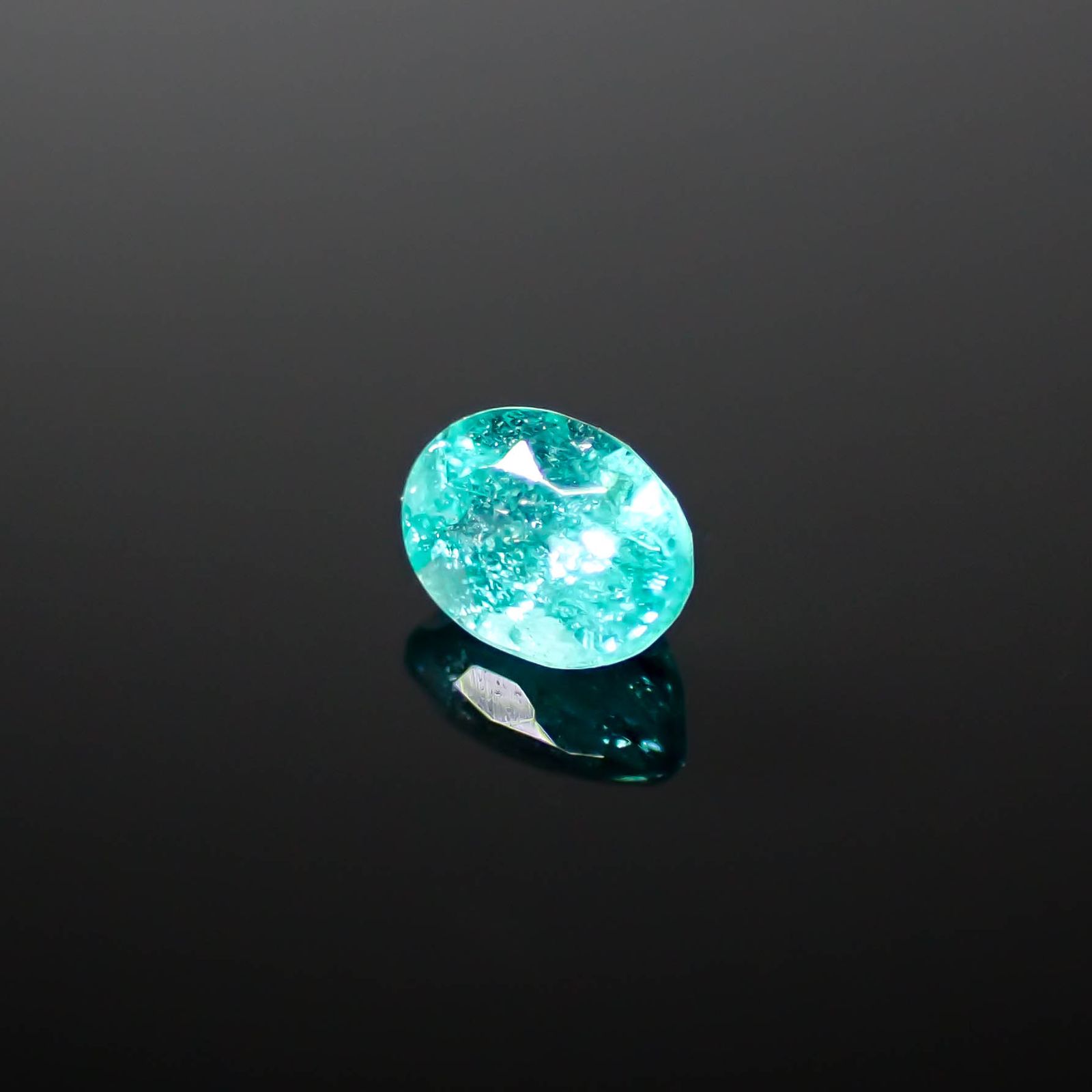 パライバトルマリン ブラジル産 0.18ct [250730737]4x2.9mm前後