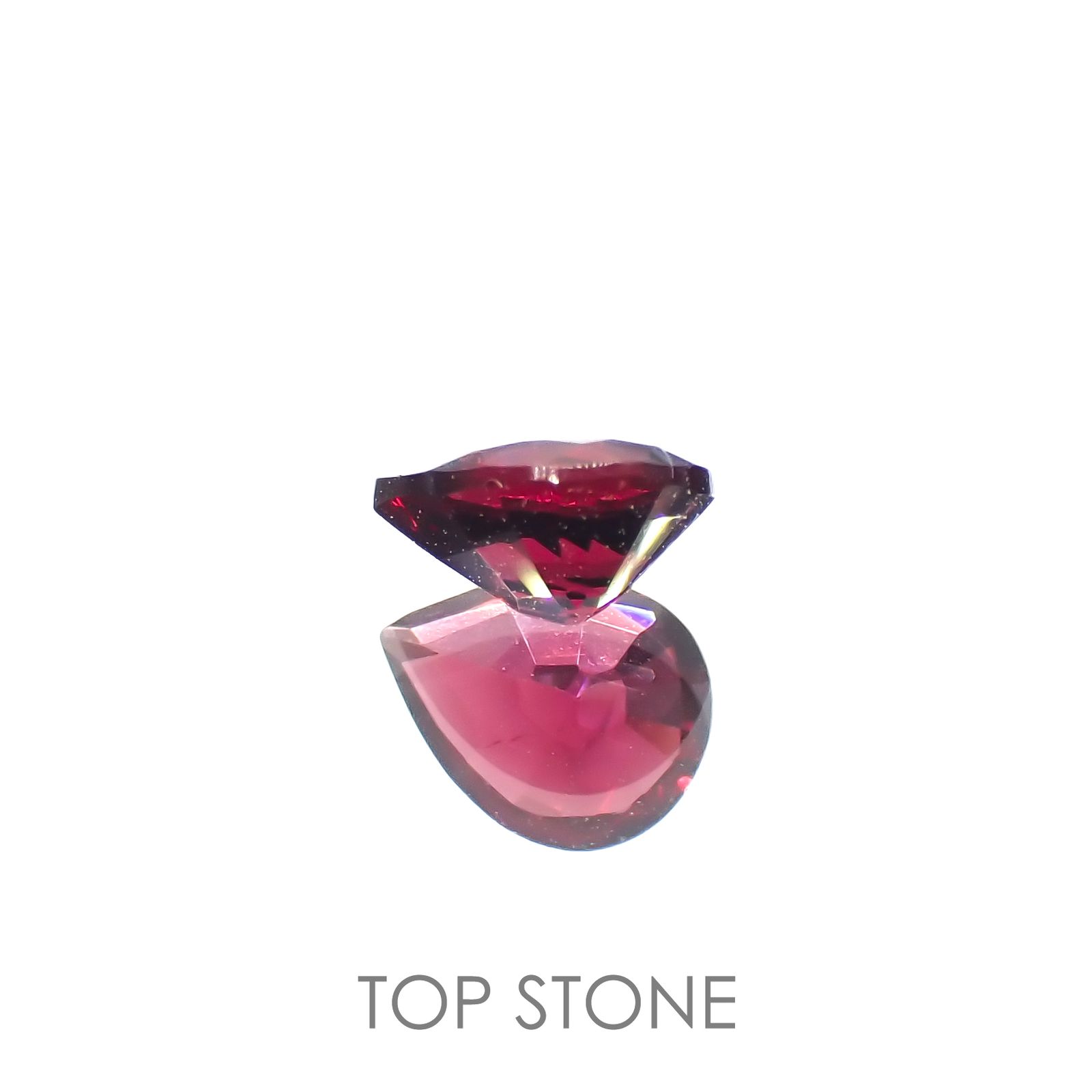 レッドスピネル(宝石名レッド・スピネル)タンザニア産 0.34ct 識別済[220716896]5.2x4mm前後