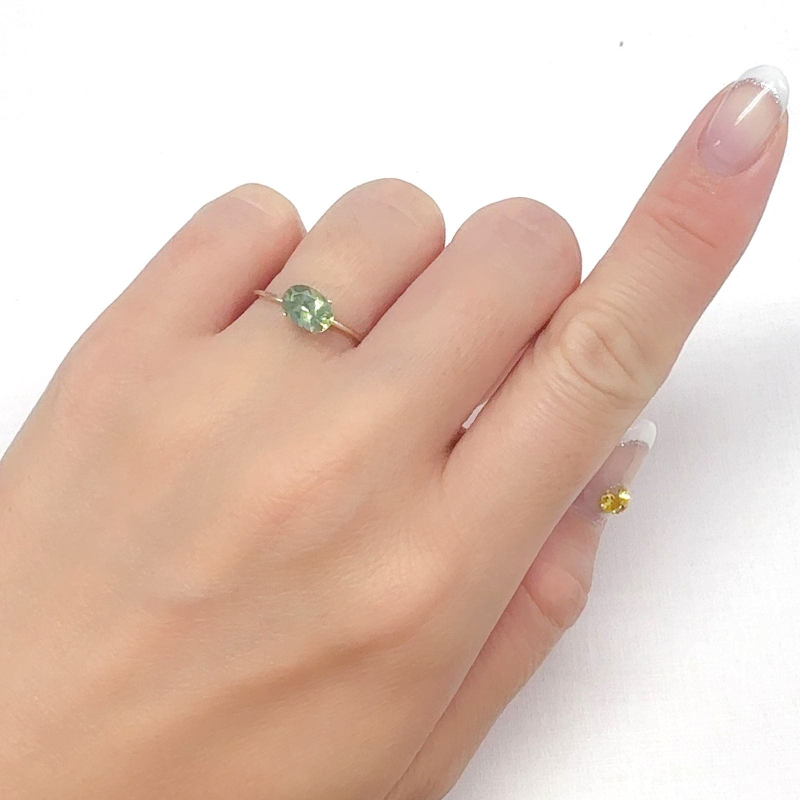 グリーンジルコン スリランカ/カンボジア産 1.29ct[240728536]7.5x5.4mm前後