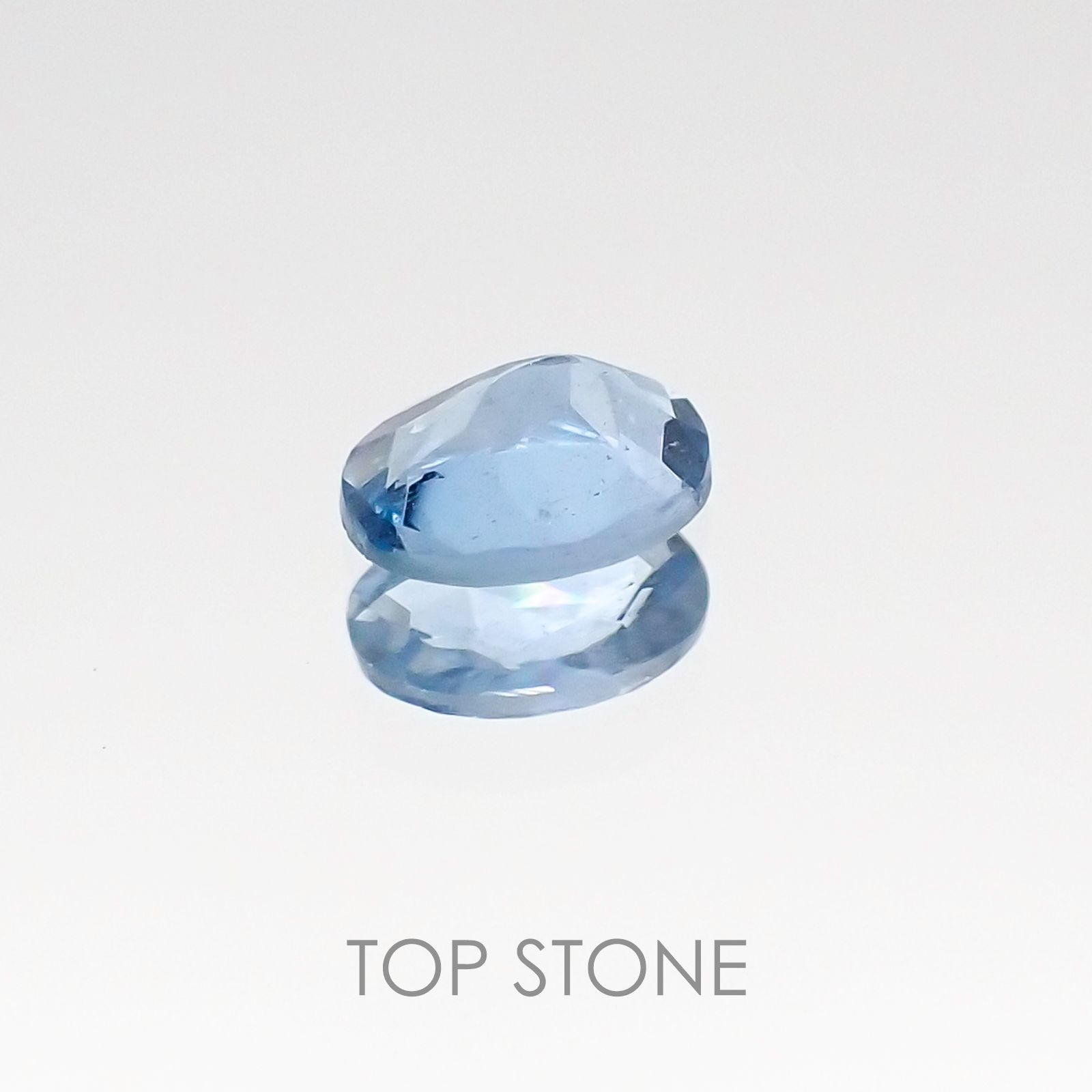 アクアマリン サンタマリアカラー(宝石名アクアマリン) モザンビーク産 0.14ct 識別済[20107048]4.1×3mm前後