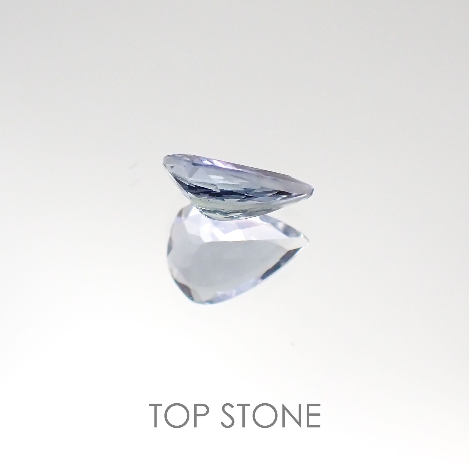 バイカラータンザナイト非加熱(宝石名バイカラー・ゾイサイト) タンザニア産 0.54ct 識別済[20095761]7×4.9mm前後