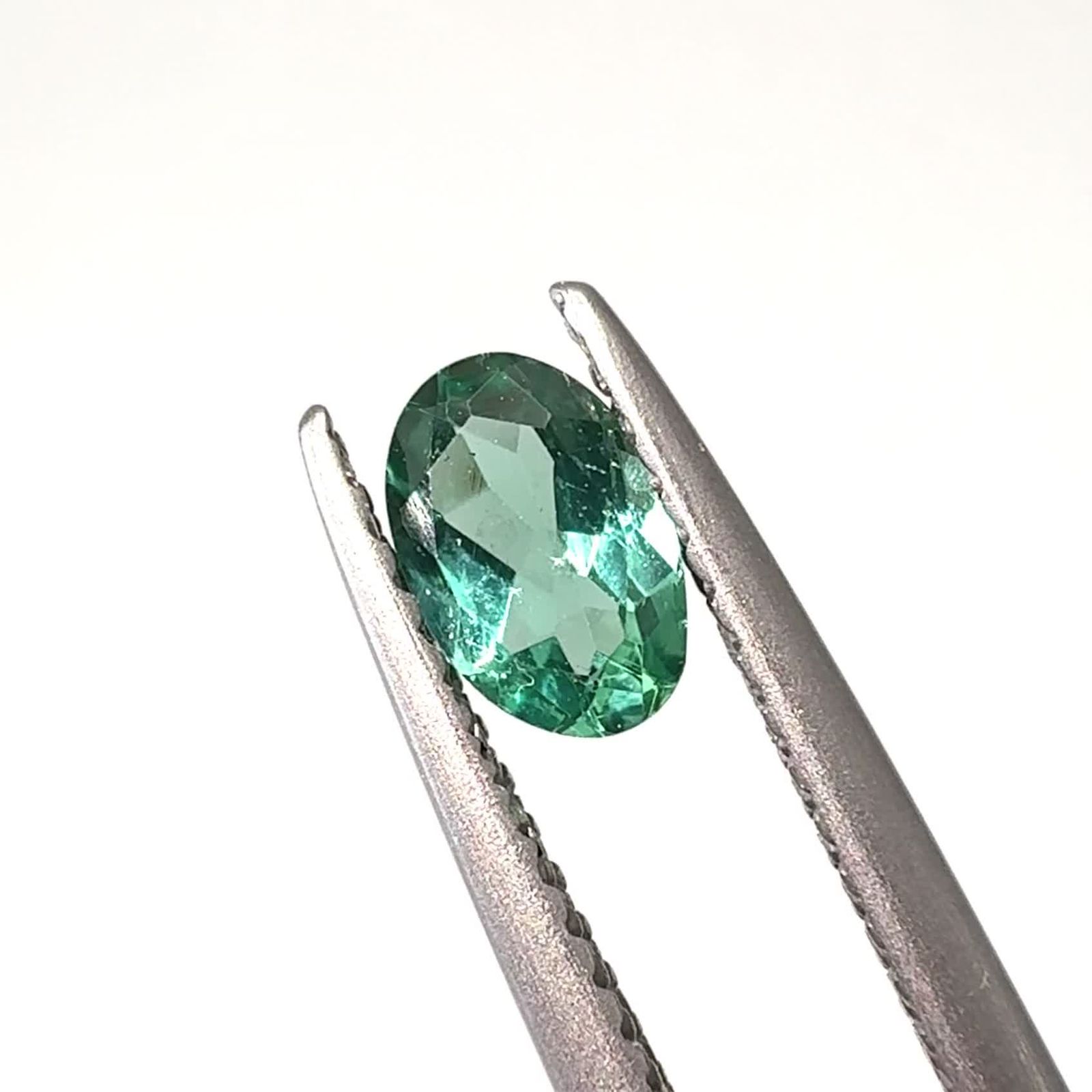 ノーブルモロキサイト マダガスカル産 0.42ct [250931089]6x3.9mm前後