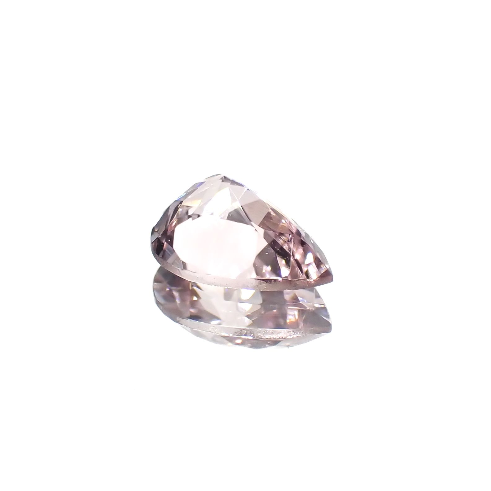 モルガナイト ブラジル産 0.57ct[230421792]7.1x5.2mm前後