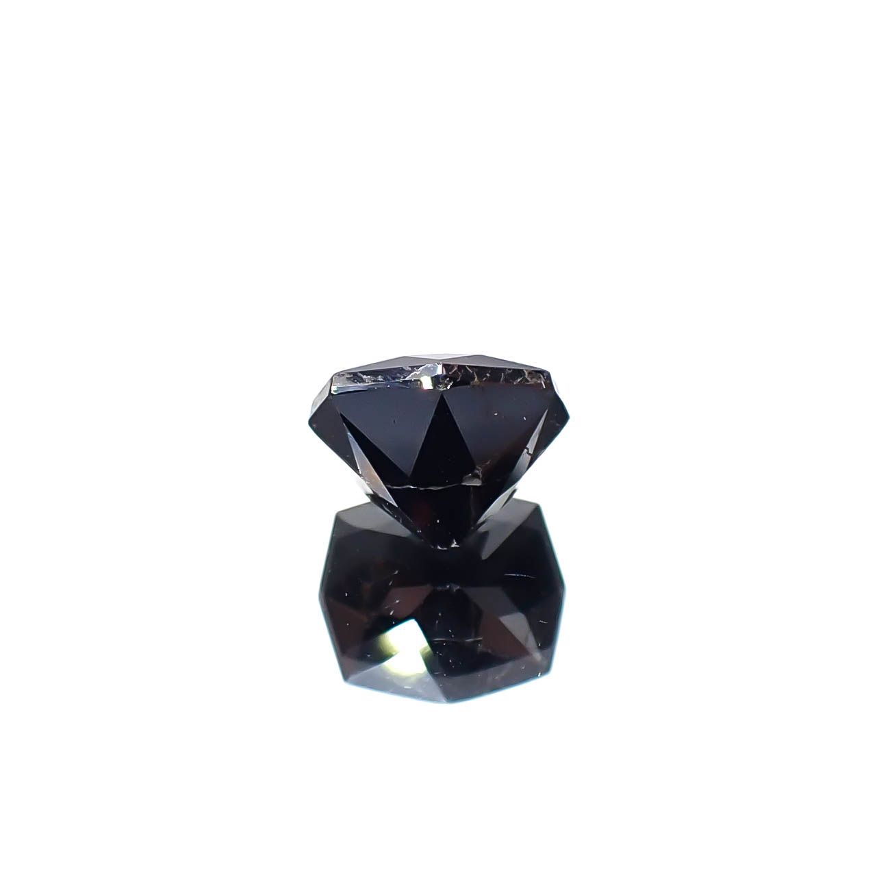 ◇カスタムカット◇ルチル単結晶 ブラジル産 2.32ct / 7.5x6.7mm前後 [251031273]