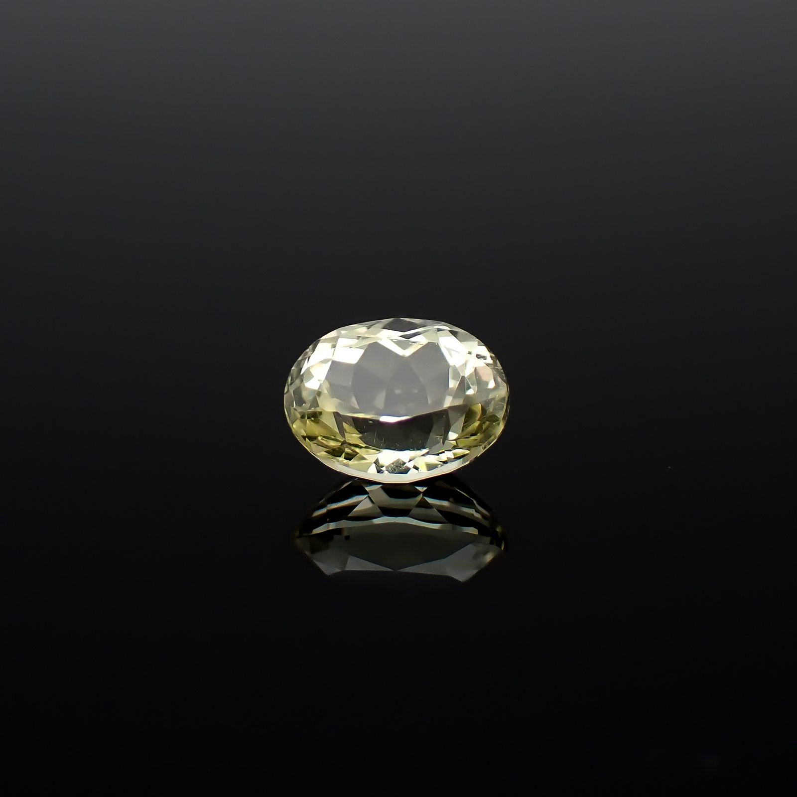 イエローアパタイト メキシコ産 1.16ct / 7x5.6mm前後 [260632464]