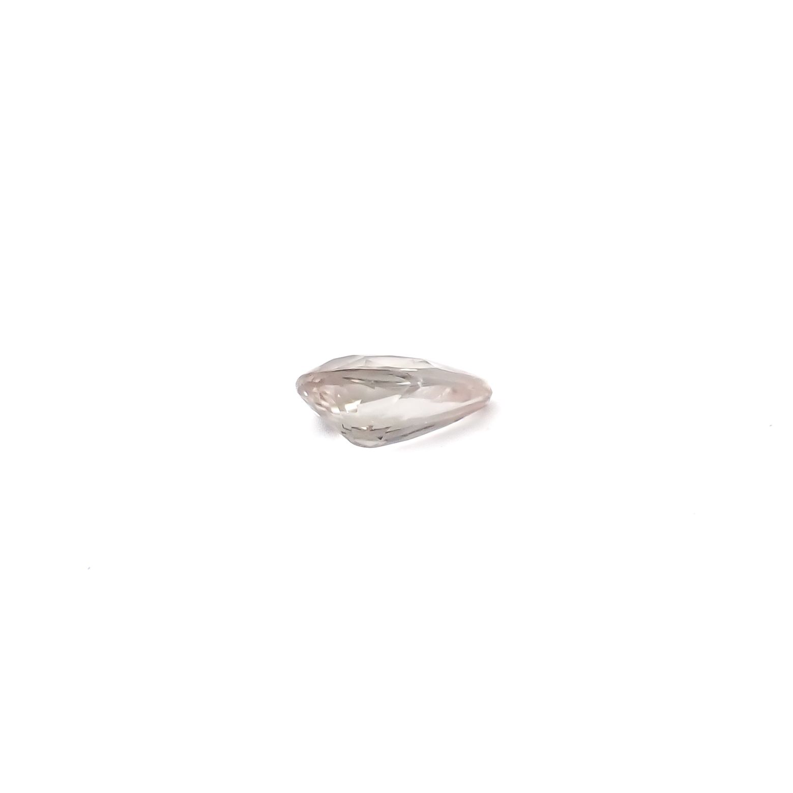 ピンクユークレース(宝石名ピンク・ユークレース)ブラジル産 ソ付(彩珠) 0.110ct / 4.2x2.6mm前後 [260532231]