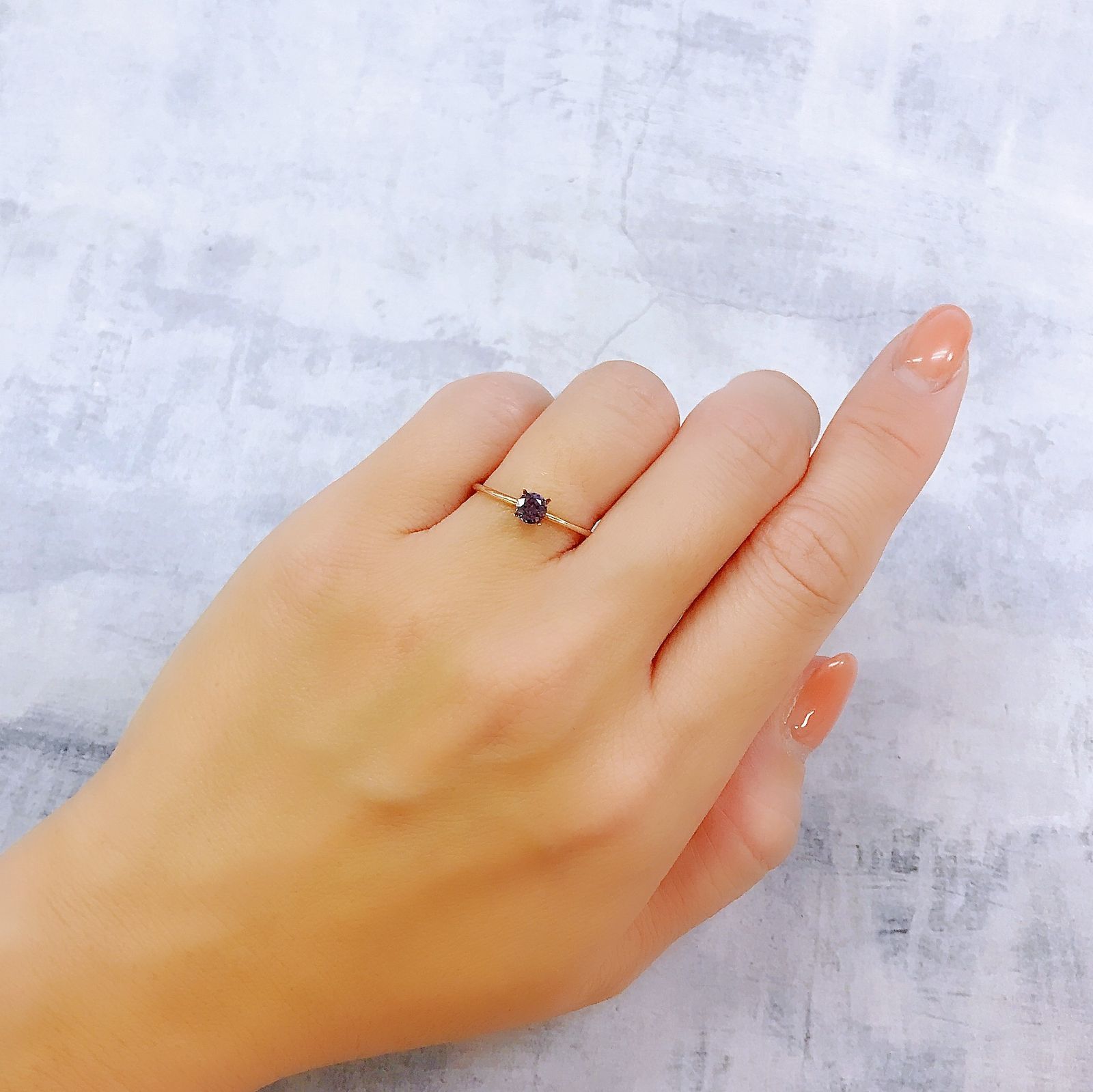 ラベンダーピンクスピネル(宝石名スピネル)ビルマ/マダガスカル産 0.29ct 識別済[220917597]4.1x4.1mm前後