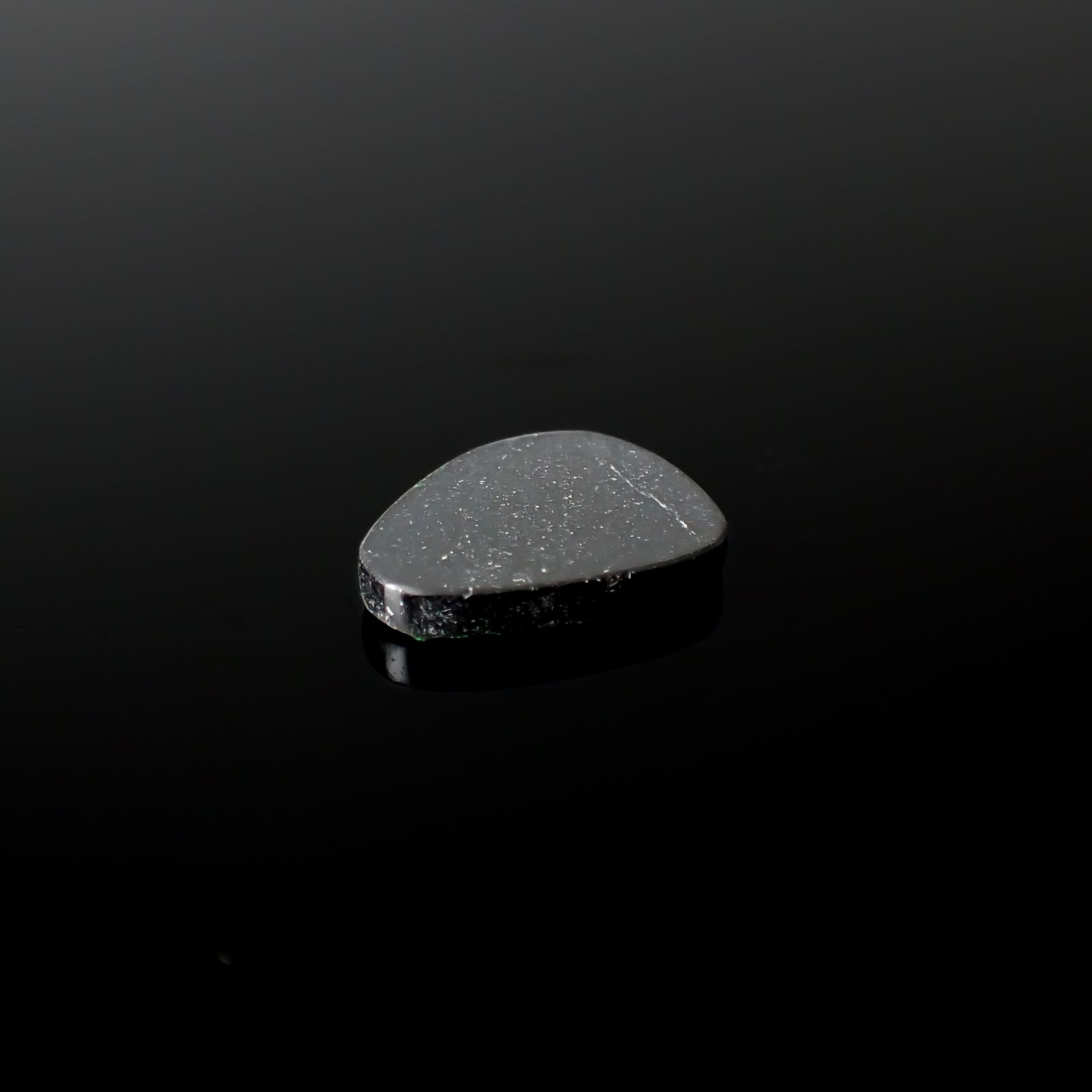 ウバロバイト 原石 ロシア産 7.23ct[240326439]18x14.4mm前後