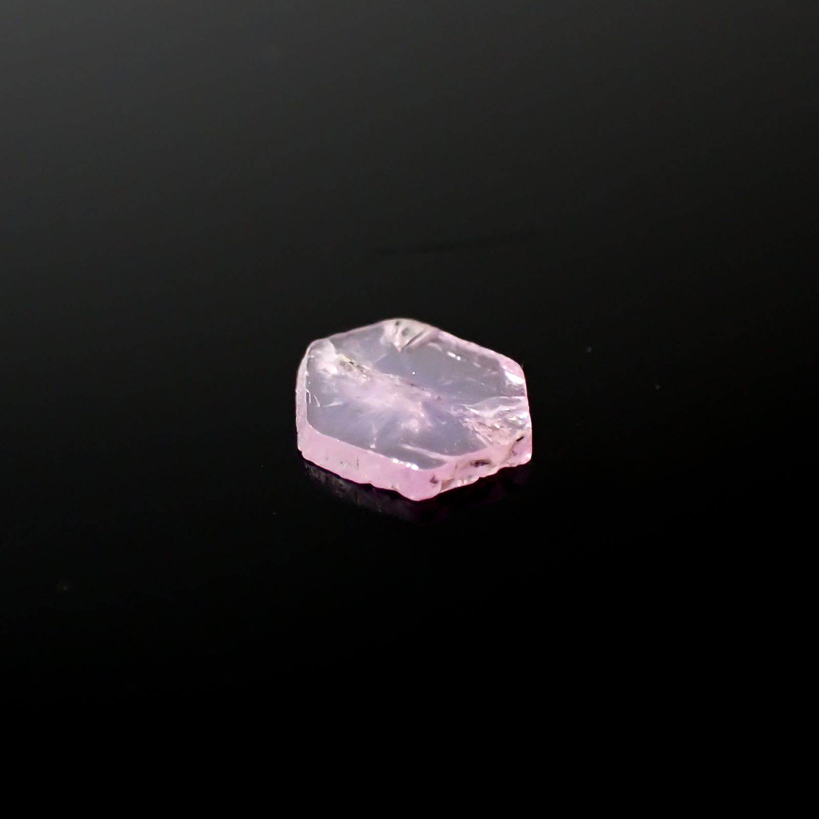トラピッチェピンクサファイア 原石スライス パキスタン・カシミール地方産 0.72ct[240627855]6.8x6.5mm前後