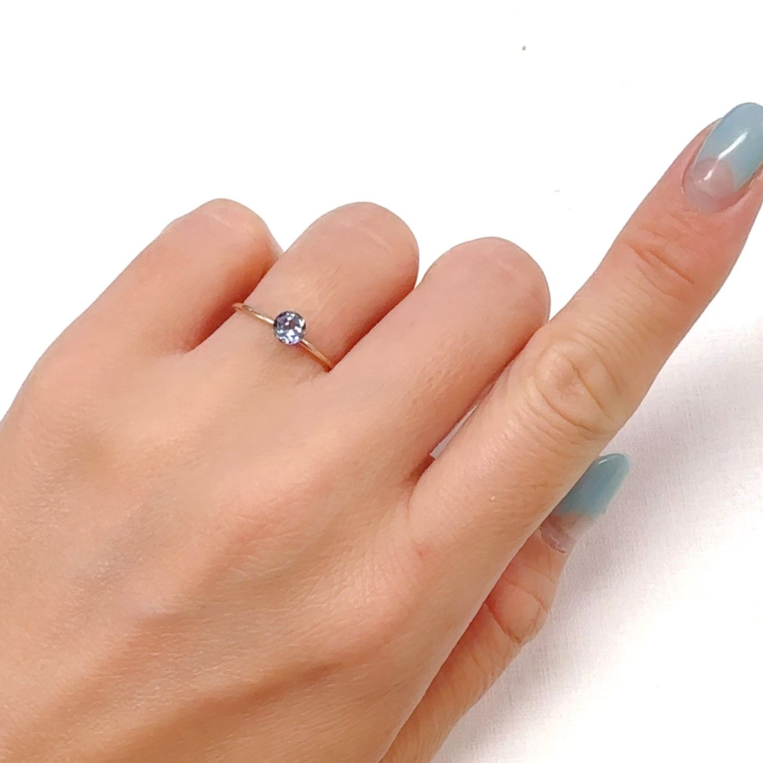 バイカラータンザナイト(宝石名ゾイサイト)タンザニア産 0.42ct 識別済[240828604]4.5x4.5mm前後