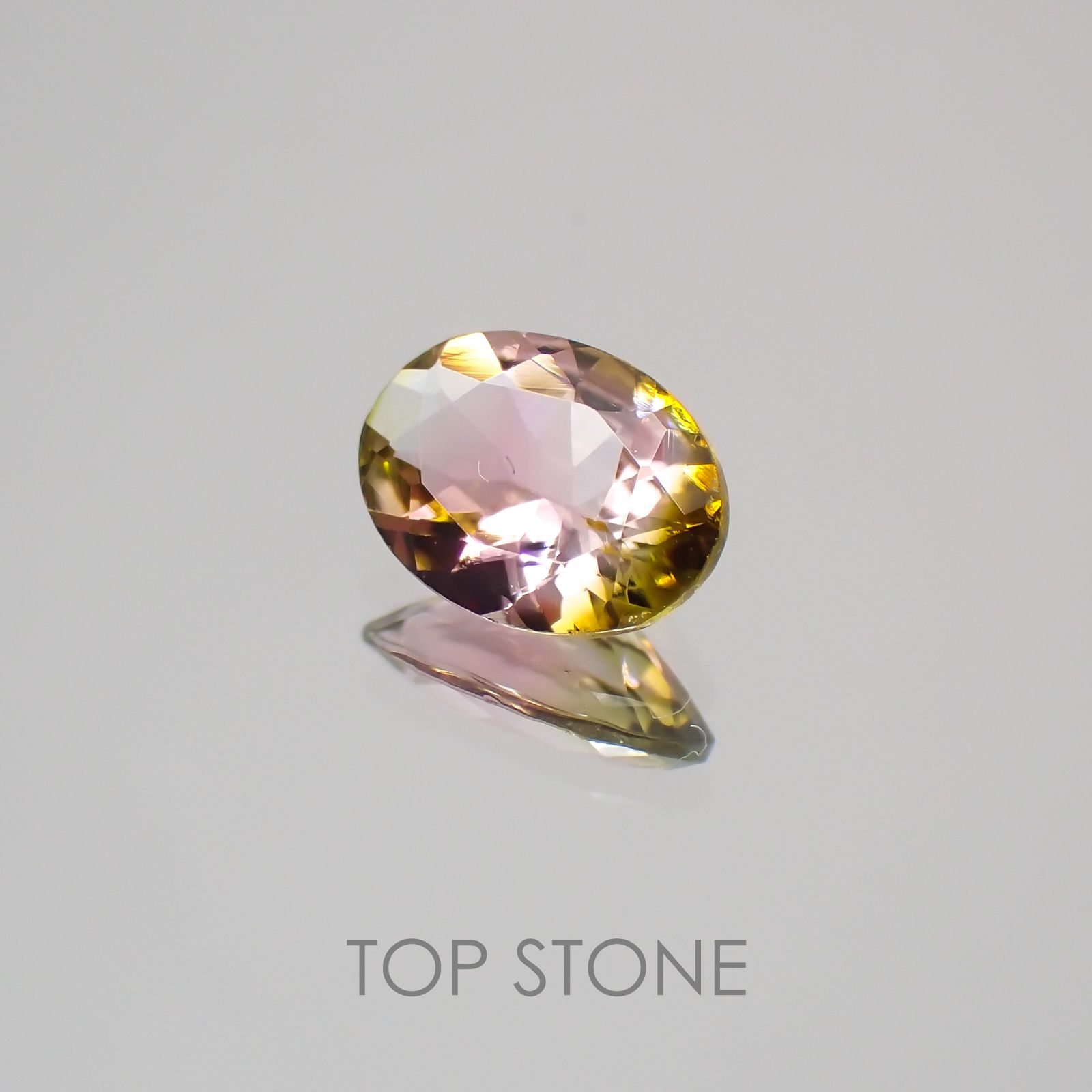 バイカラートルマリン ブラジル・アフリカ産 ルース 0.56ct[210410453]6.8×4.9mm前後