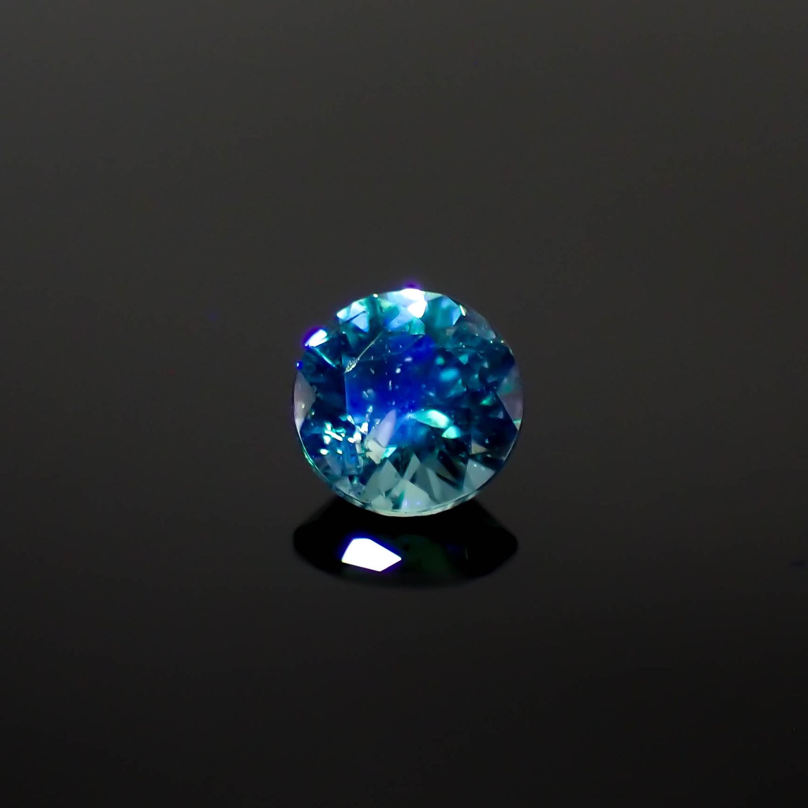 ブルーグリーンコーネルピン(宝石名ブルー グリーン・コーネルピン)タンザニア産 0.17ct 識別済[240527673]3.4x3.4mm前後