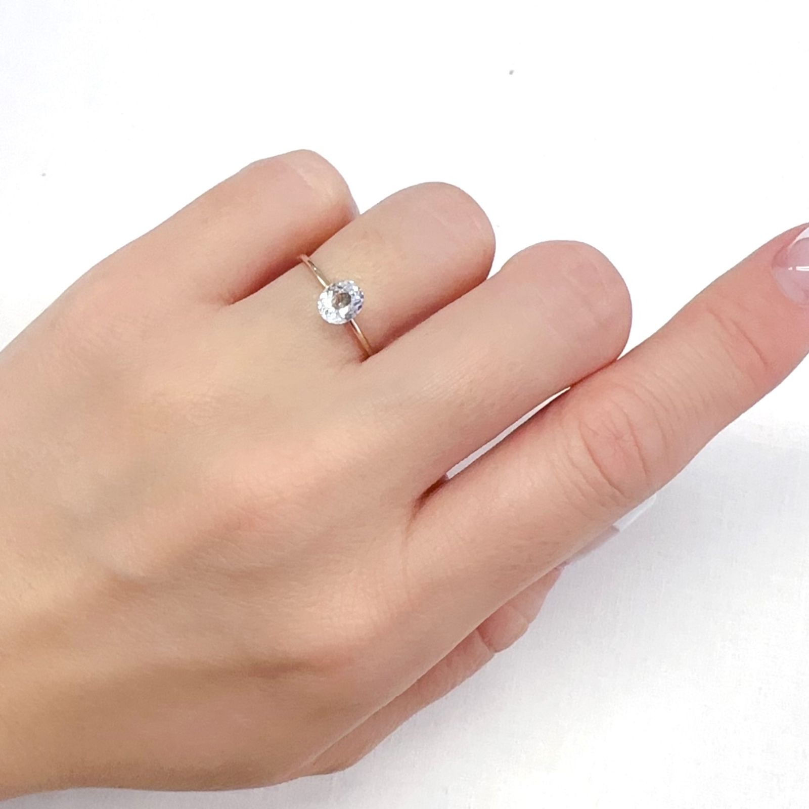 レインボームーンストーン ザンビア産 0.49ct[231224804]5.9x4.9mm前後